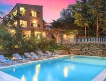 Villa "Grand View" mit Blick auf das Wasser