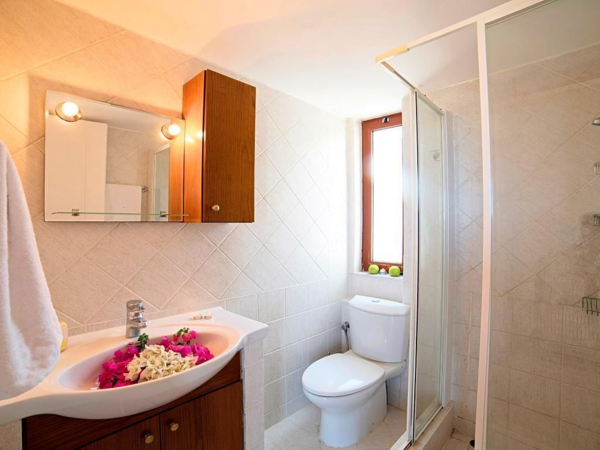 Villa "Grand View" mit Blick auf das Wasser-Image-tags.info