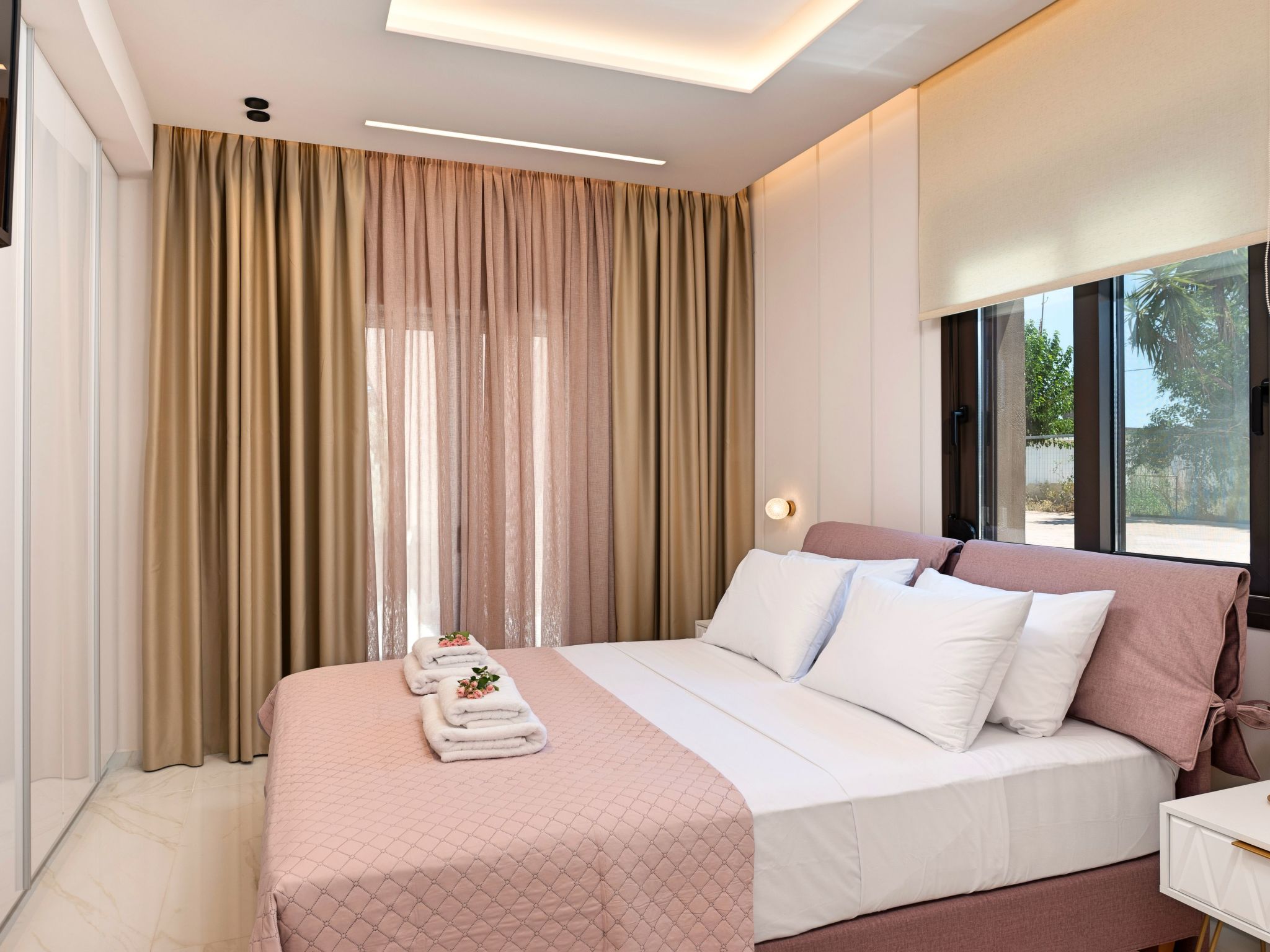 Celestial Villa Privater Pool und Jacuzzi-Drinnen