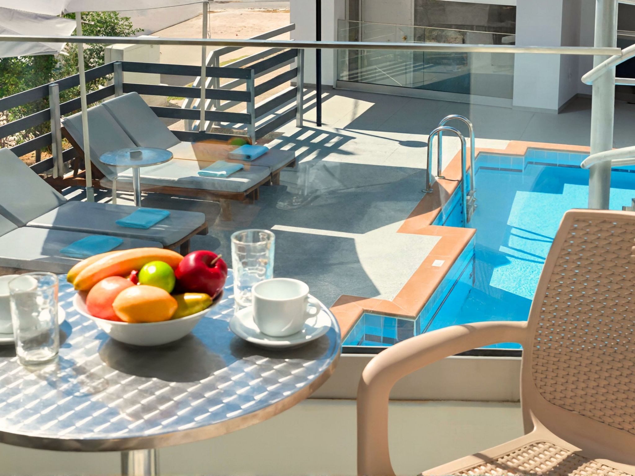 Pnoe Beachside Suite-Binnen