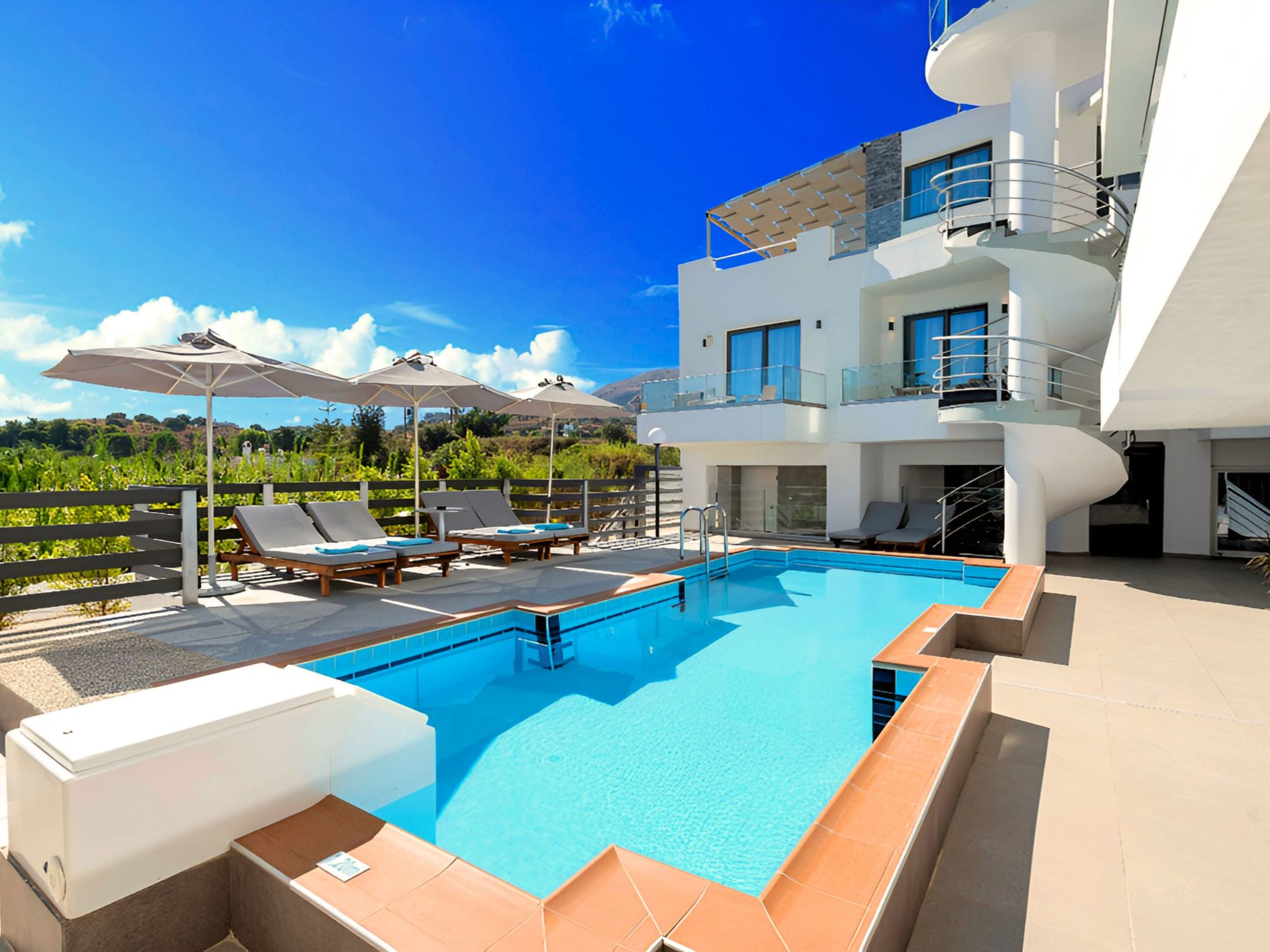 Pnoe Beachside Suite-Binnen