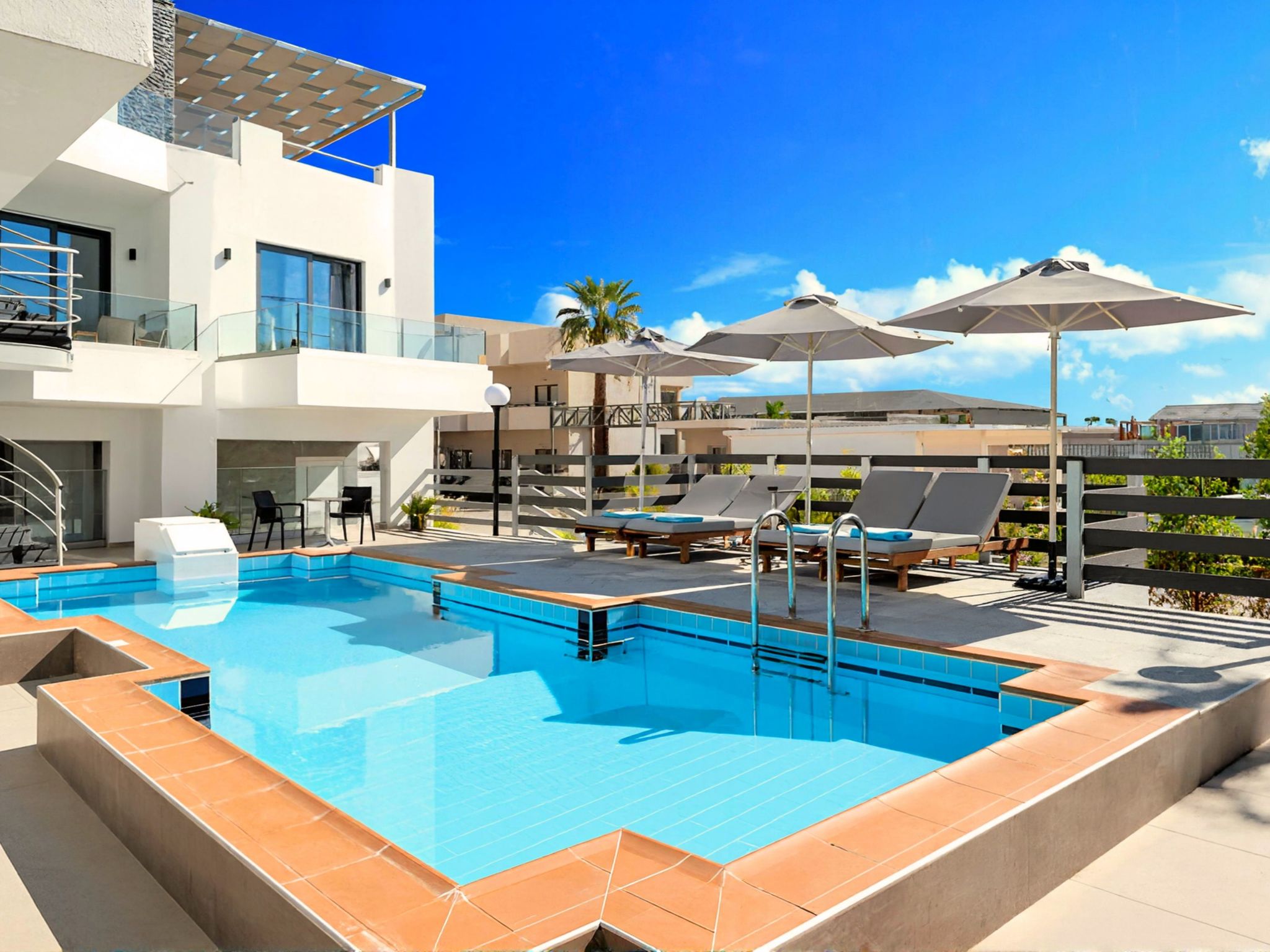 Pnoe Beachside Suite-Binnen