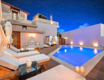 Petralis Luxus Villa Pool Whirlpool