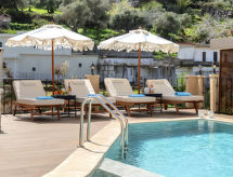 Petralis Luxus Villa Pool Whirlpool