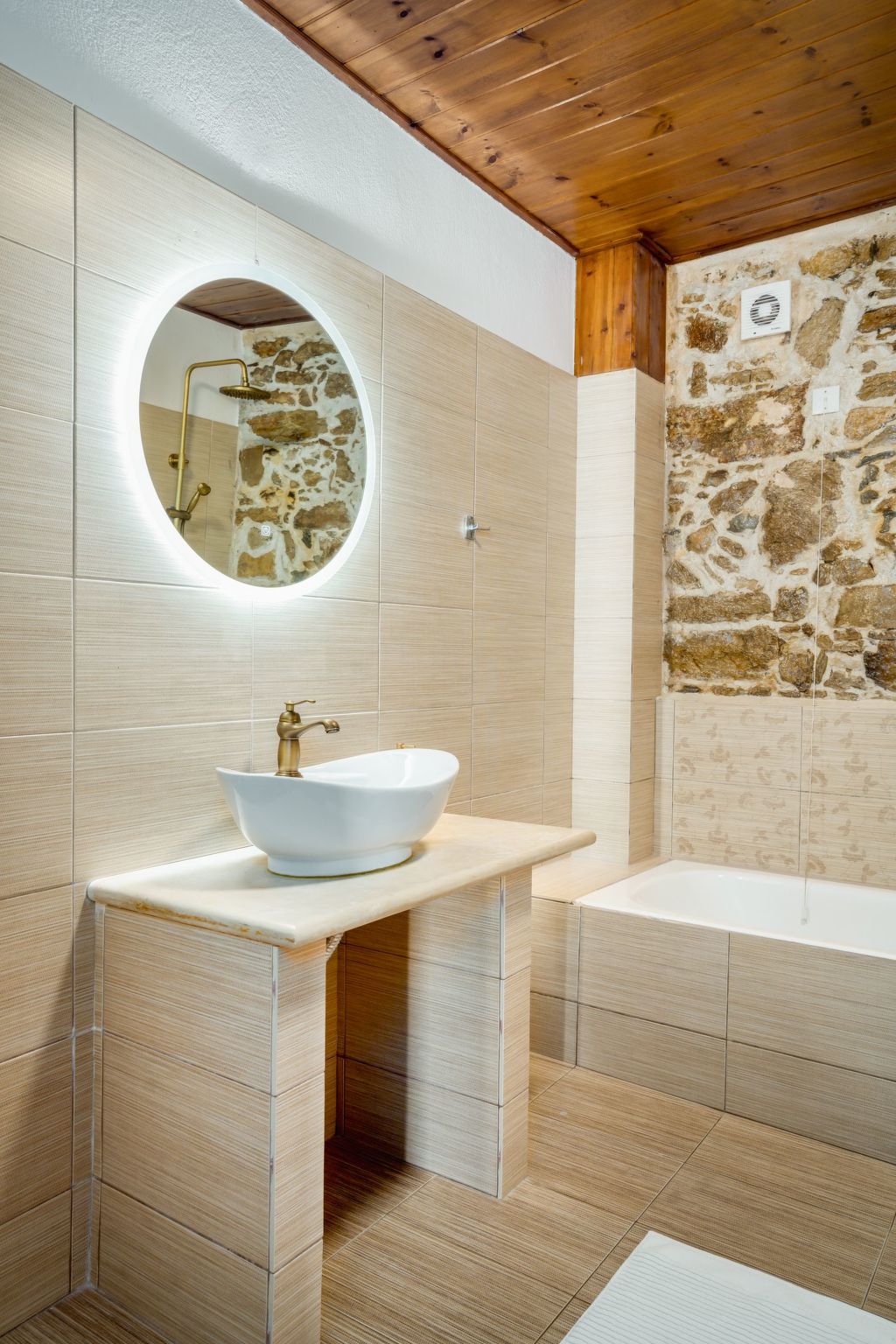 Neue Villa Myre 3, Privater Pool und 3 Wohnungen-Image-tags.info