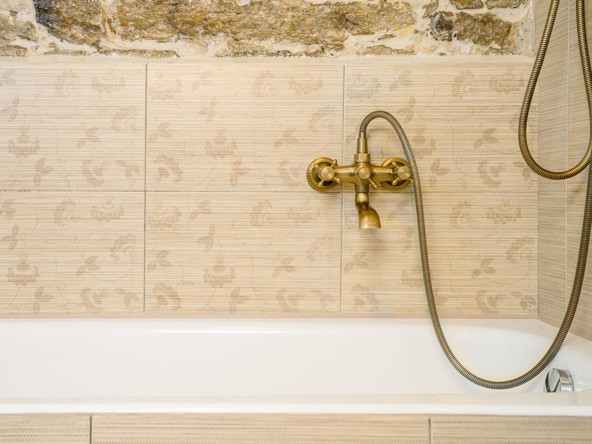 Neue Villa Myre 3, Privater Pool und 3 Wohnungen-Dedans