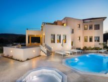 Deluxe Villa Ianthos - Whirlpool im Freien, Kinderpool