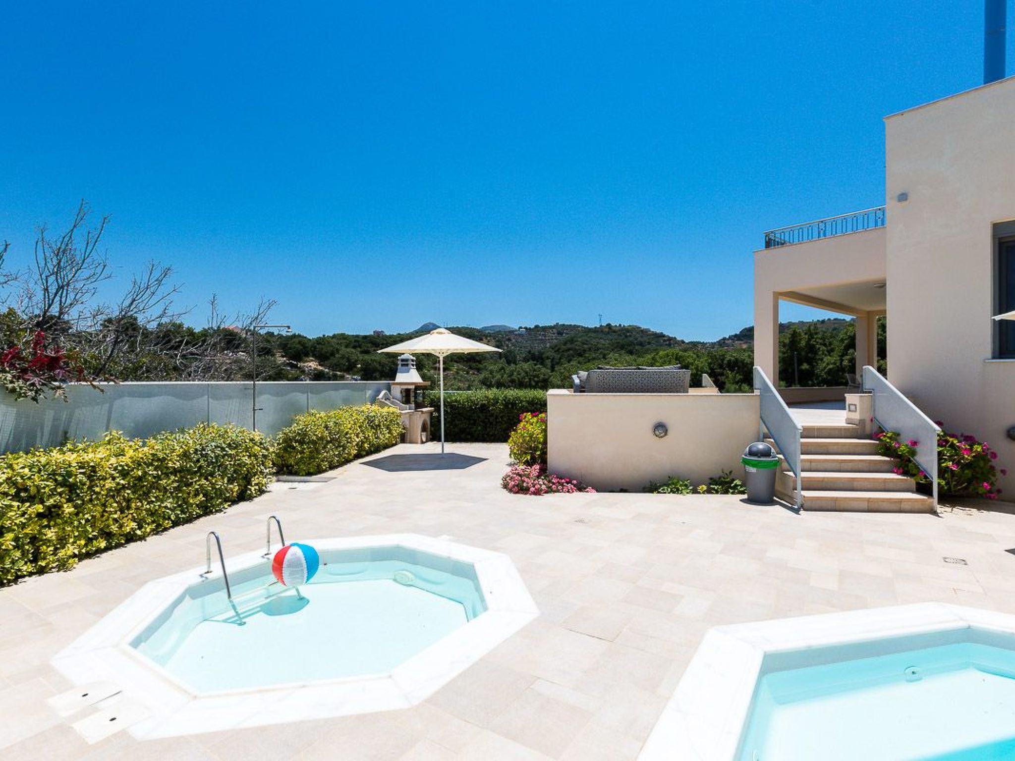 Deluxe Villa Ianthos - Whirlpool im Freien, Kinderpool