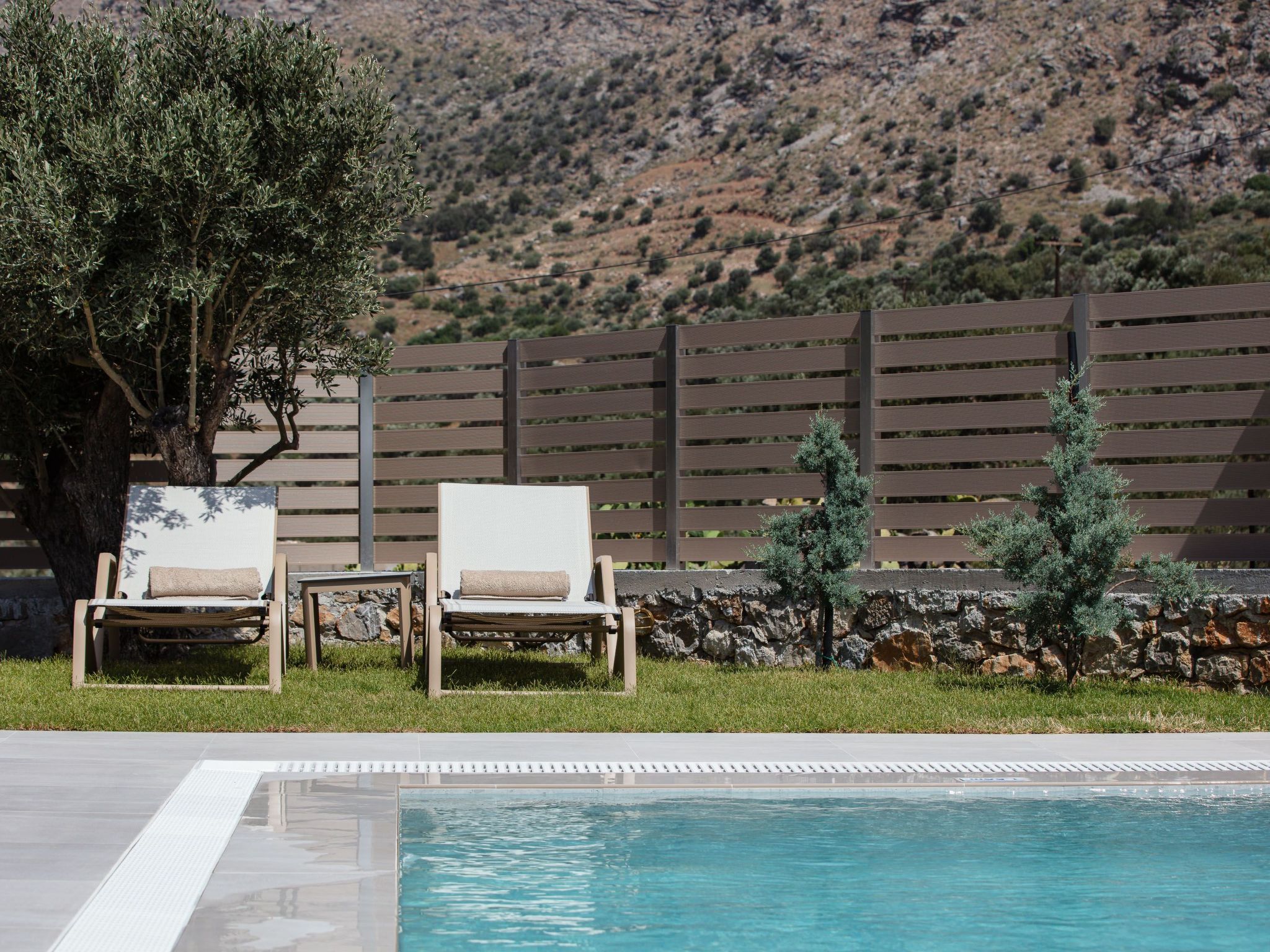 Berghütte "Kedros Villa" mit Bergblick-Buiten