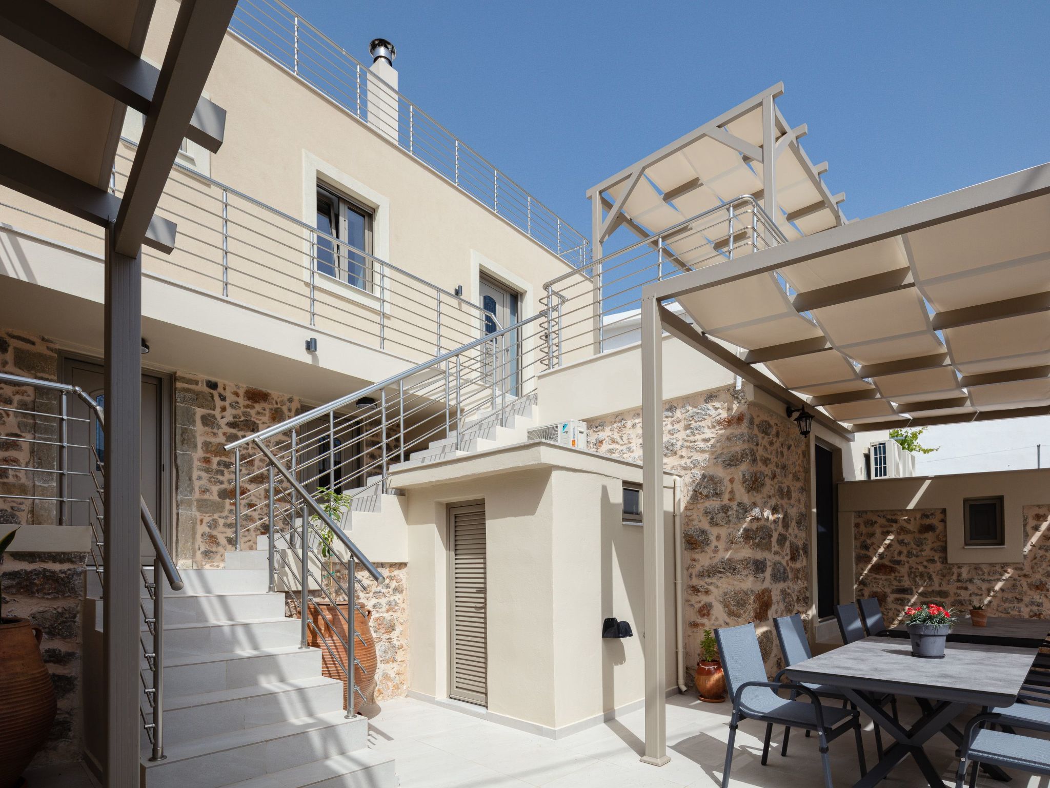 Berghütte "Kedros Villa" mit Bergblick-Buiten