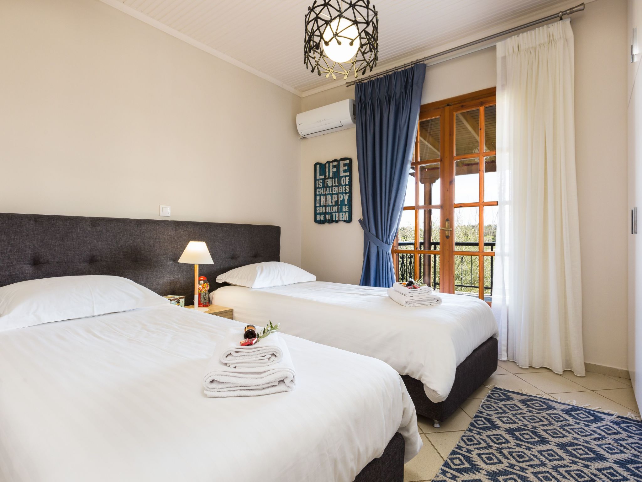 Großes Ferienhaus in Arkadi mit Großer Terrasse-Image-tags.info