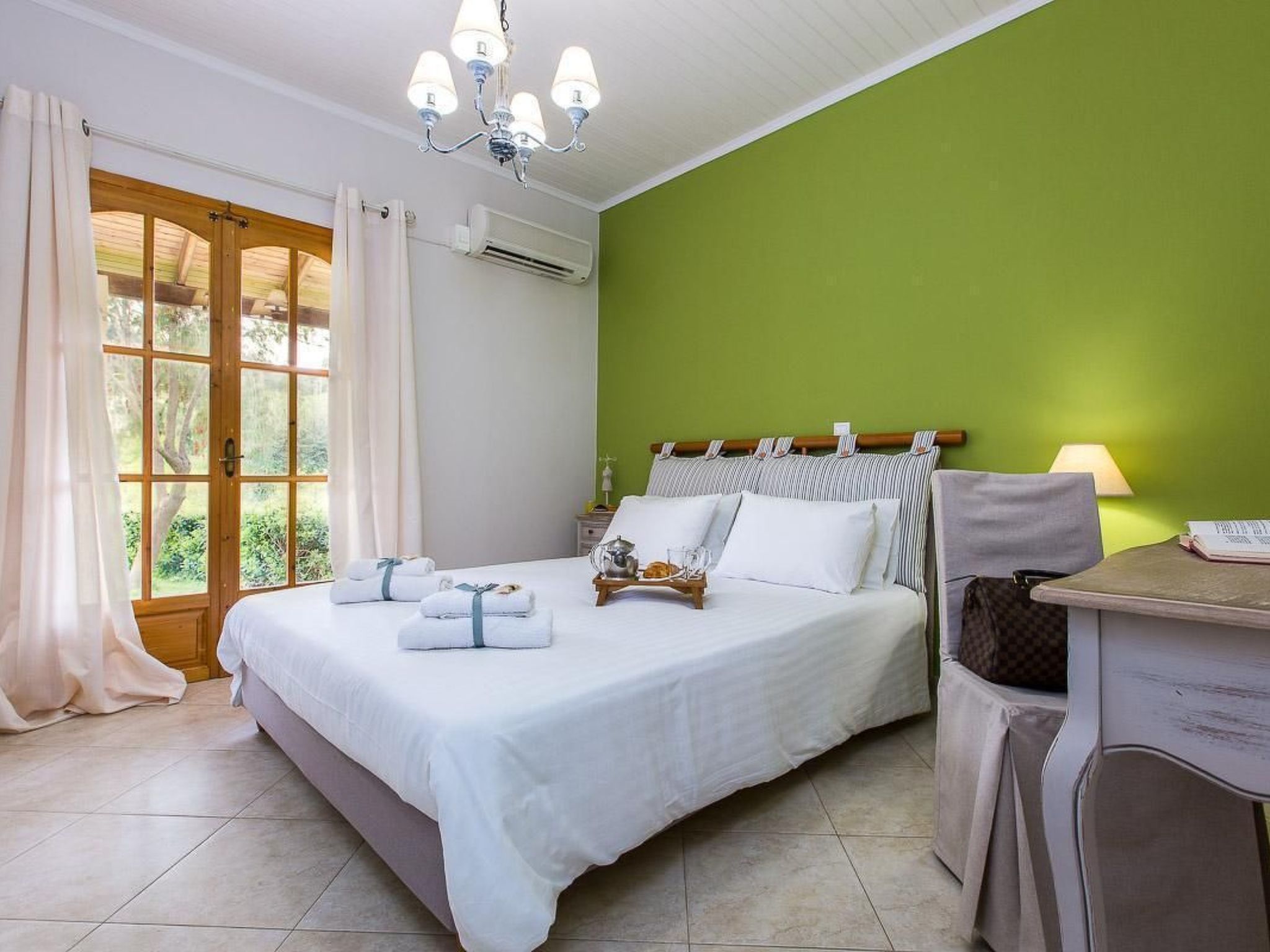 Großes Ferienhaus in Arkadi mit Großer Terrasse-Image-tags.info