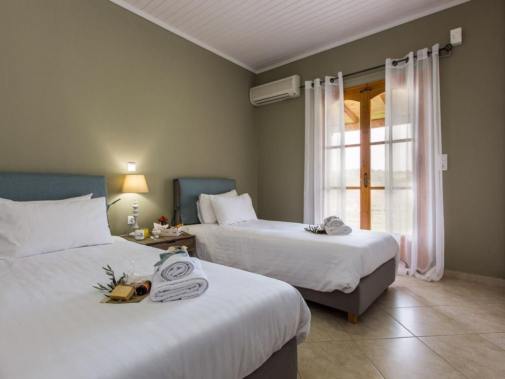 Großes Ferienhaus in Arkadi mit Großer Terrasse-Image-tags.info