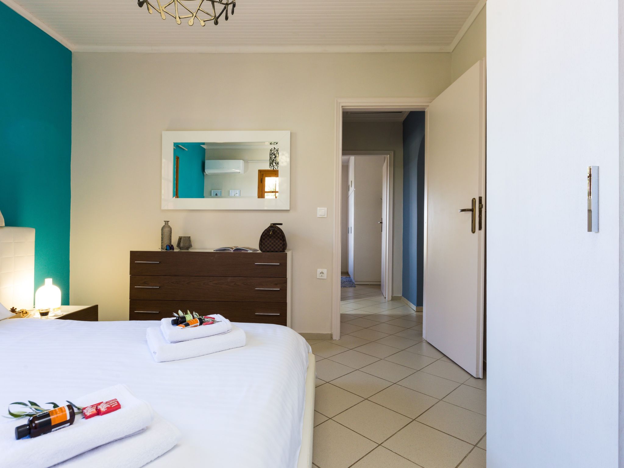 Großes Ferienhaus in Arkadi mit Großer Terrasse-Inside