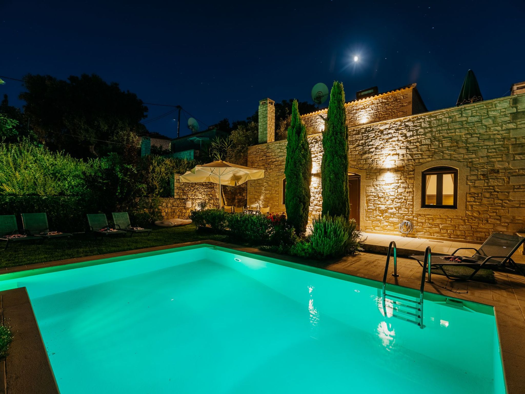 Ferienvilla Olympia-Draußen