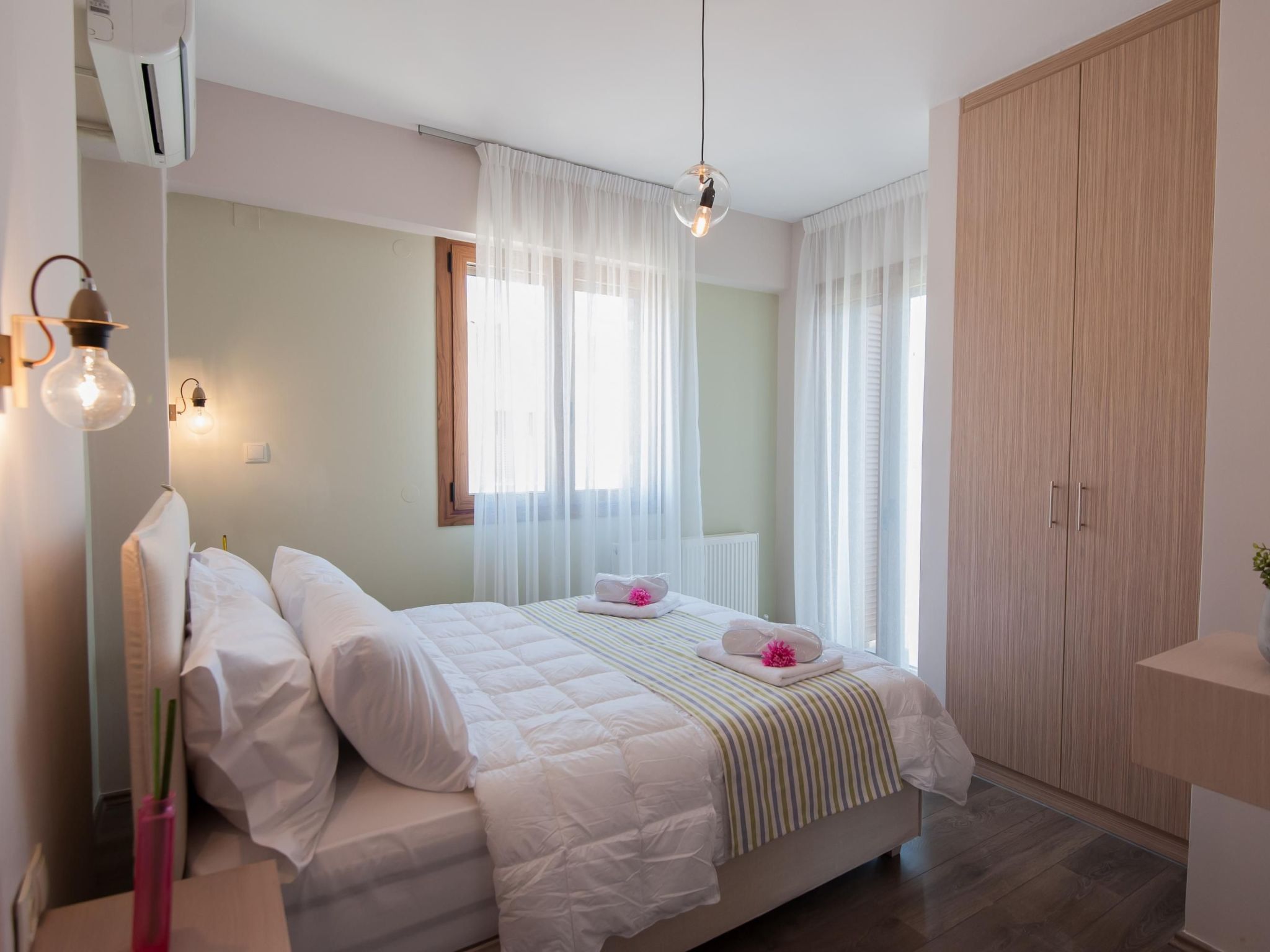 Ferienvilla Natur mit Pool und Terrasse-Binnen