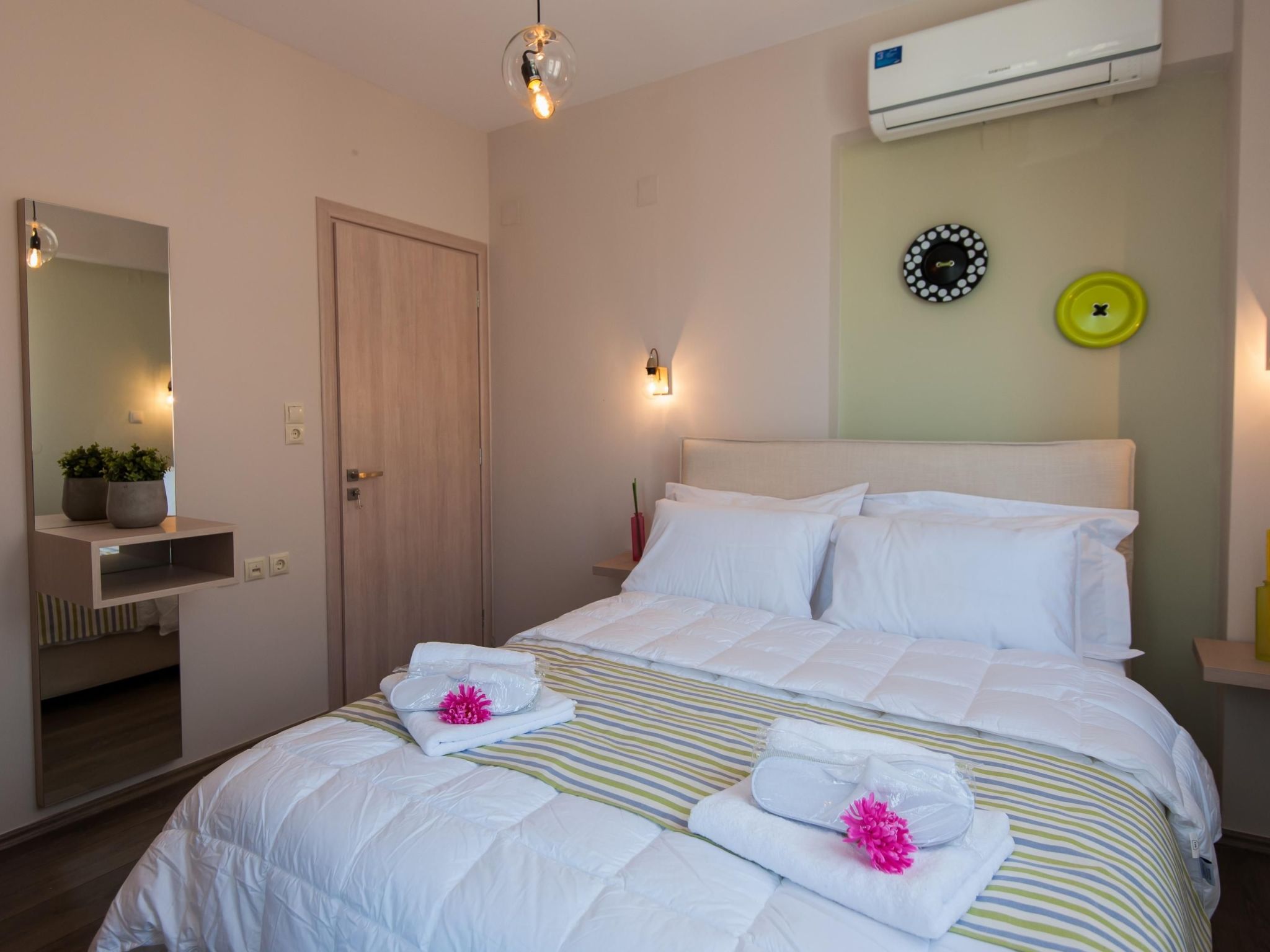 Ferienvilla Natur mit Pool und Terrasse-Binnen