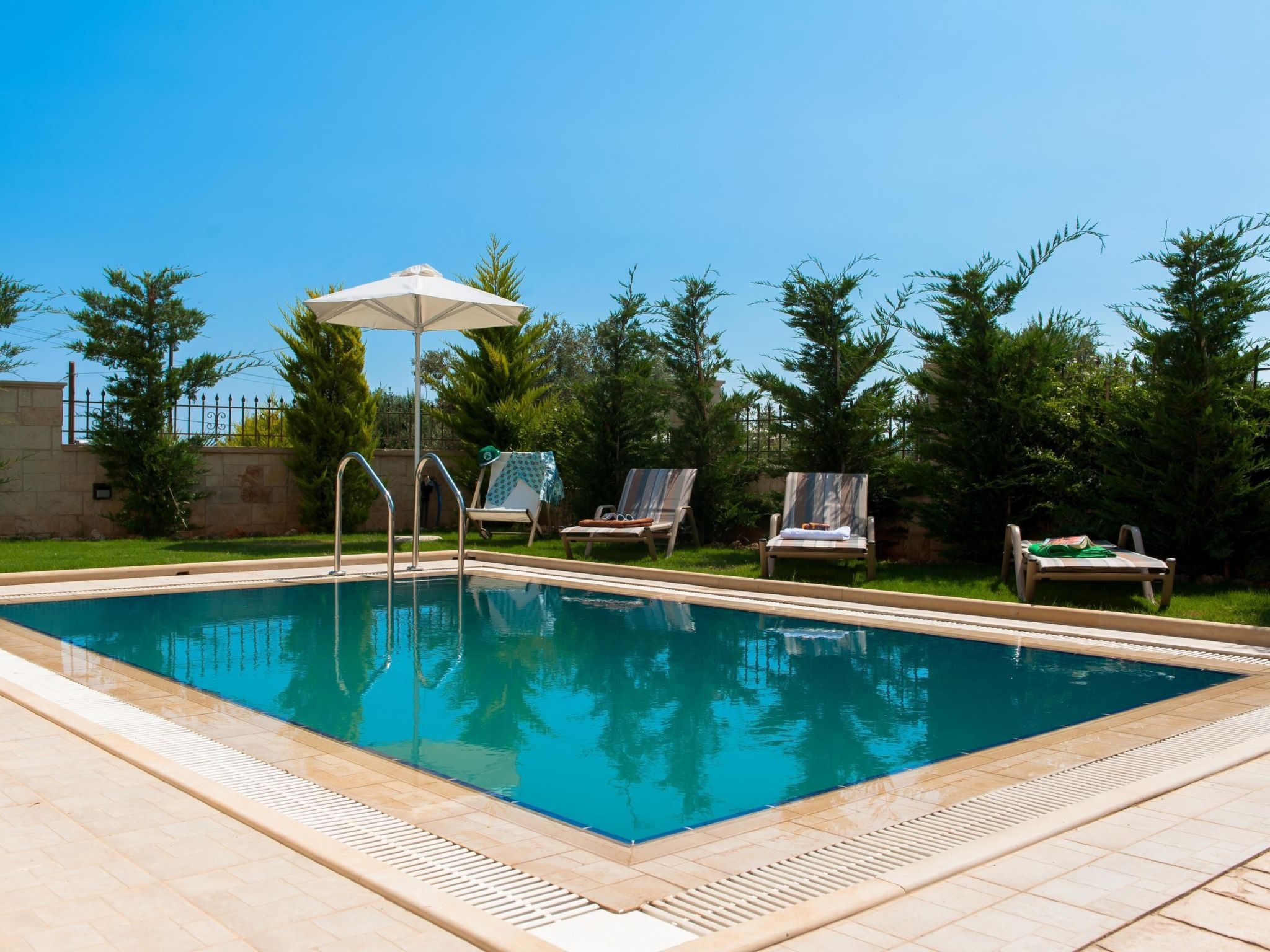 Ferienvilla Natur mit Pool und Terrasse-Binnen