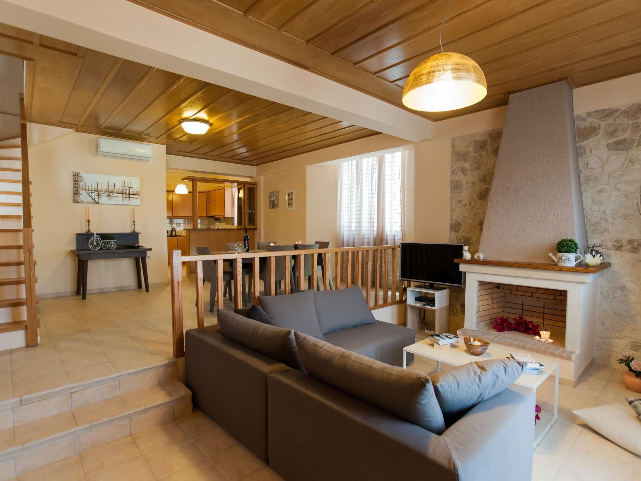 In Panormos mit kleinem Garten,Pool-Dedans