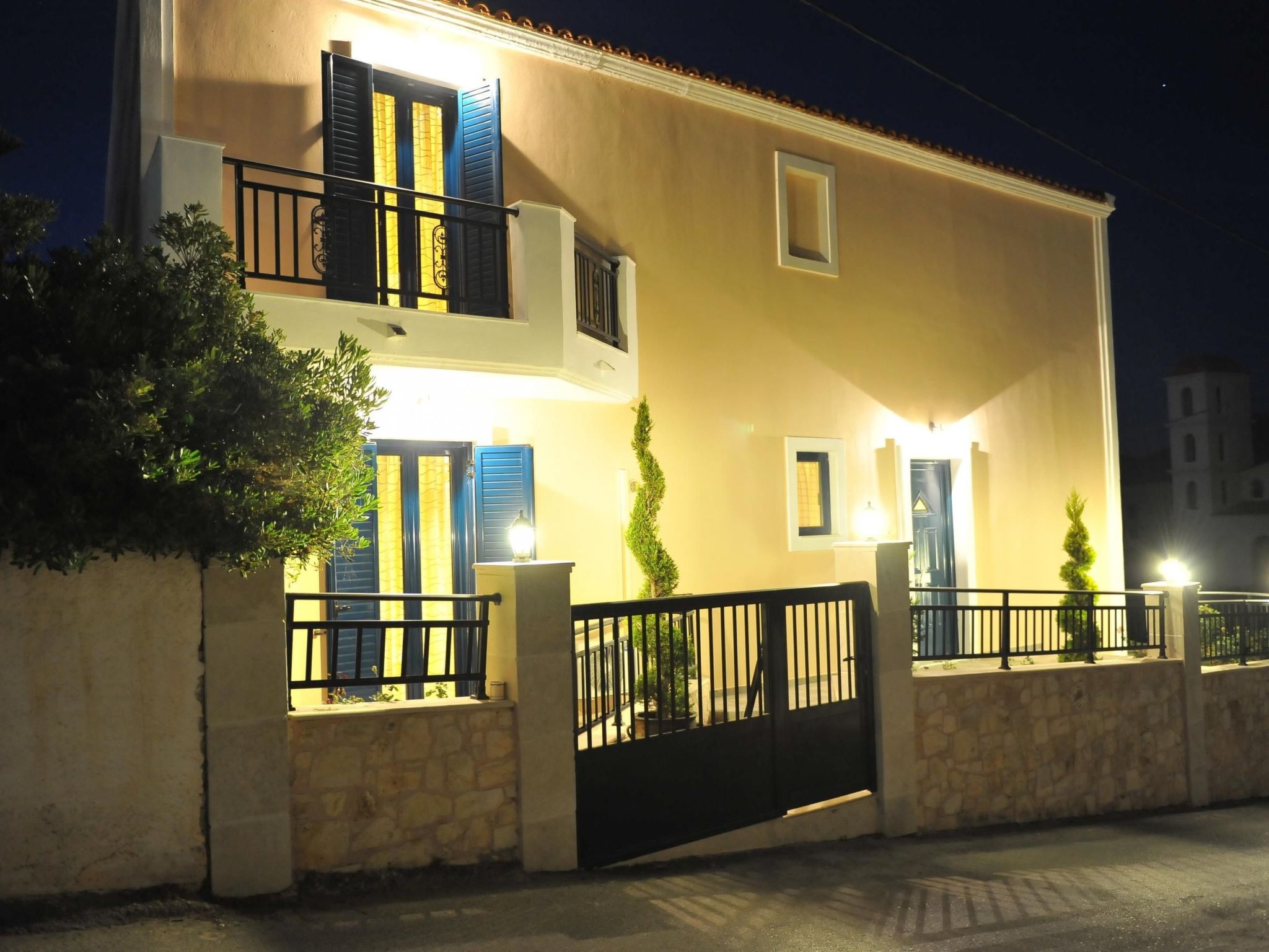 In Panormos mit kleinem Garten,Pool-Dedans