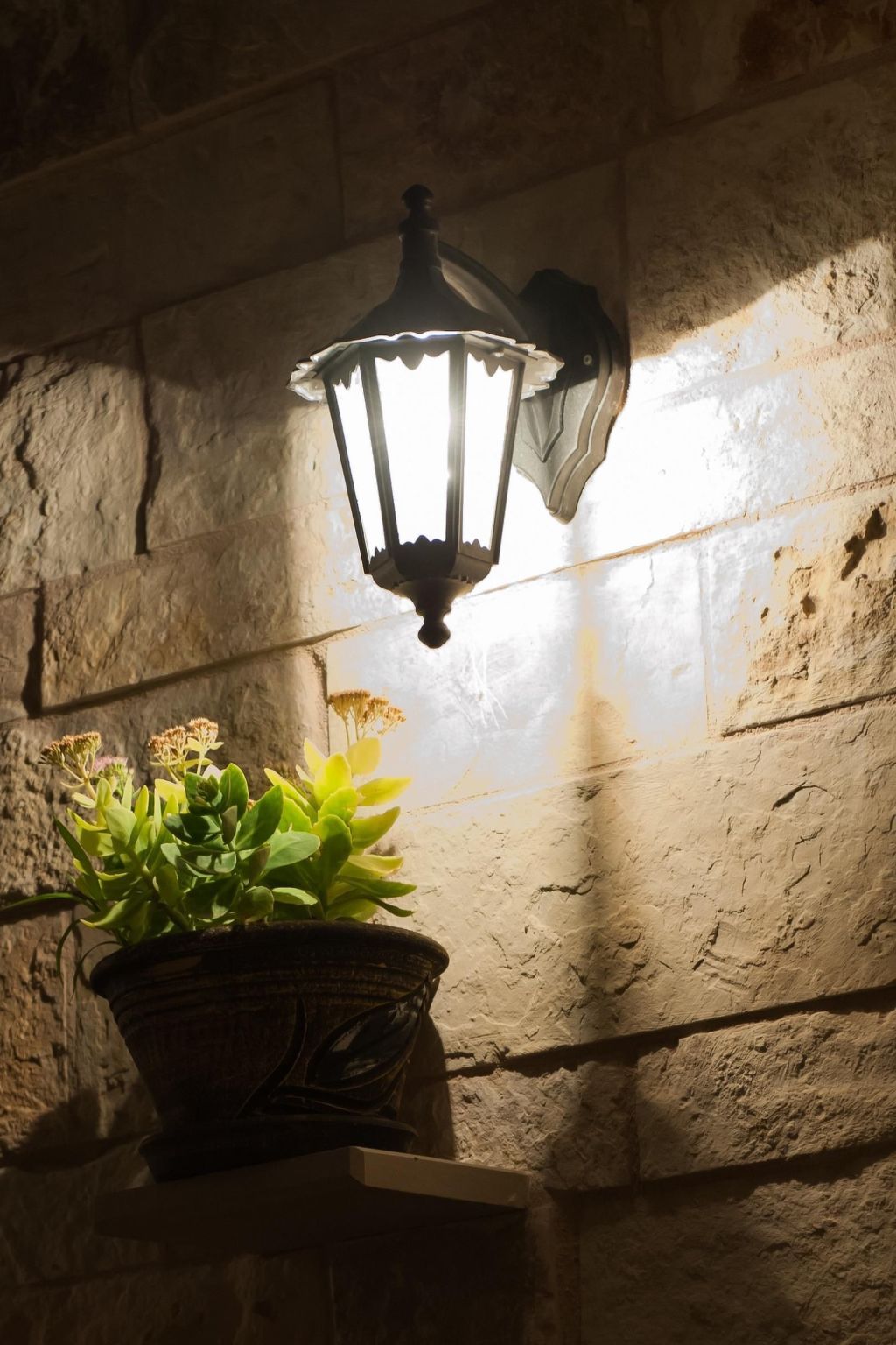 In Panormos mit kleinem Garten,Pool-Dedans