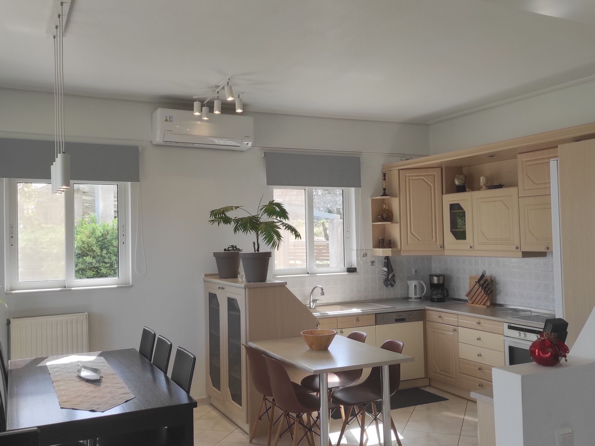 Sea Breeze Villa, atemberaubender Garten mit Meerblick-Binnen