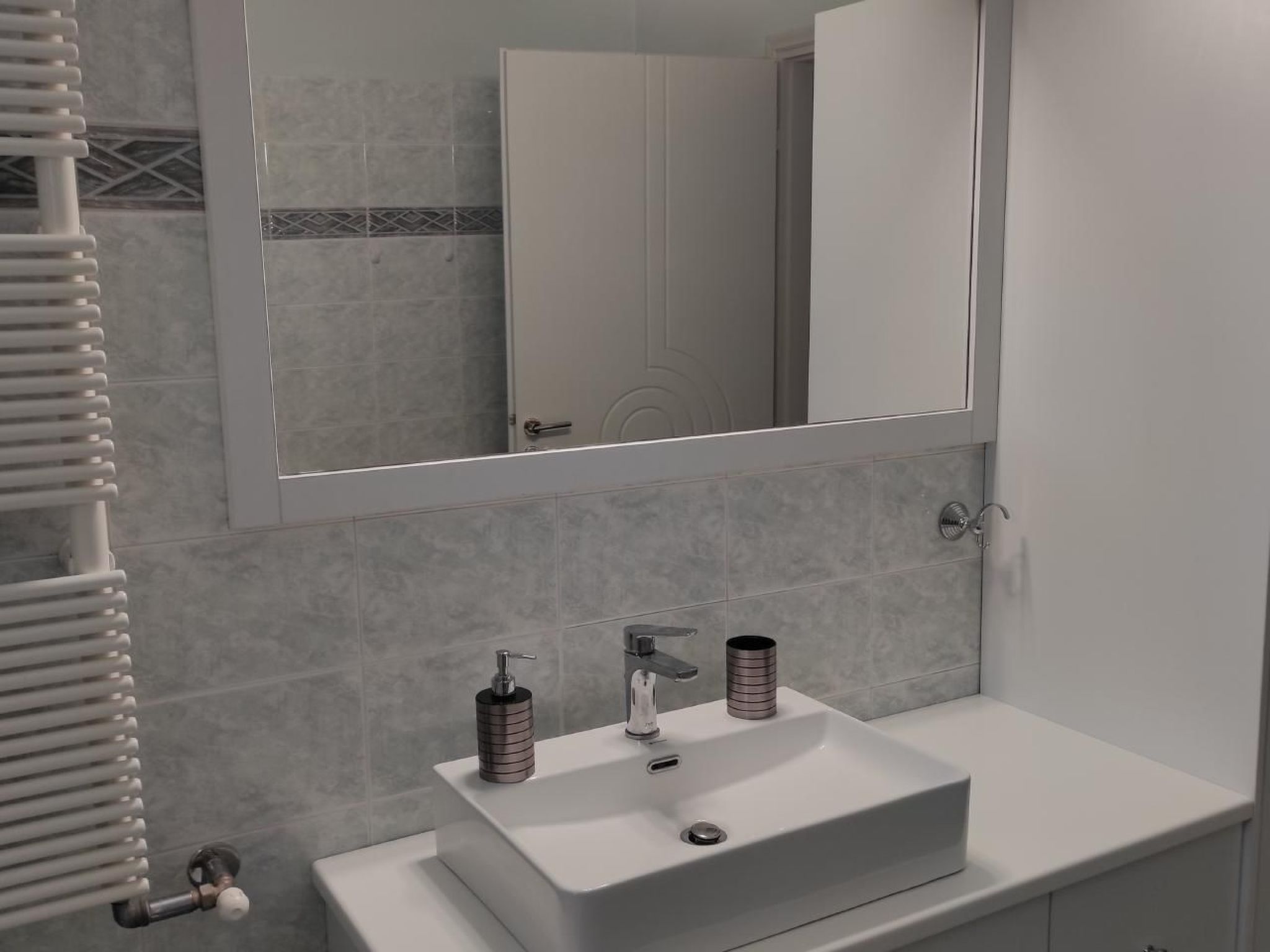 Sea Breeze Villa, atemberaubender Garten mit Meerblick-Binnen