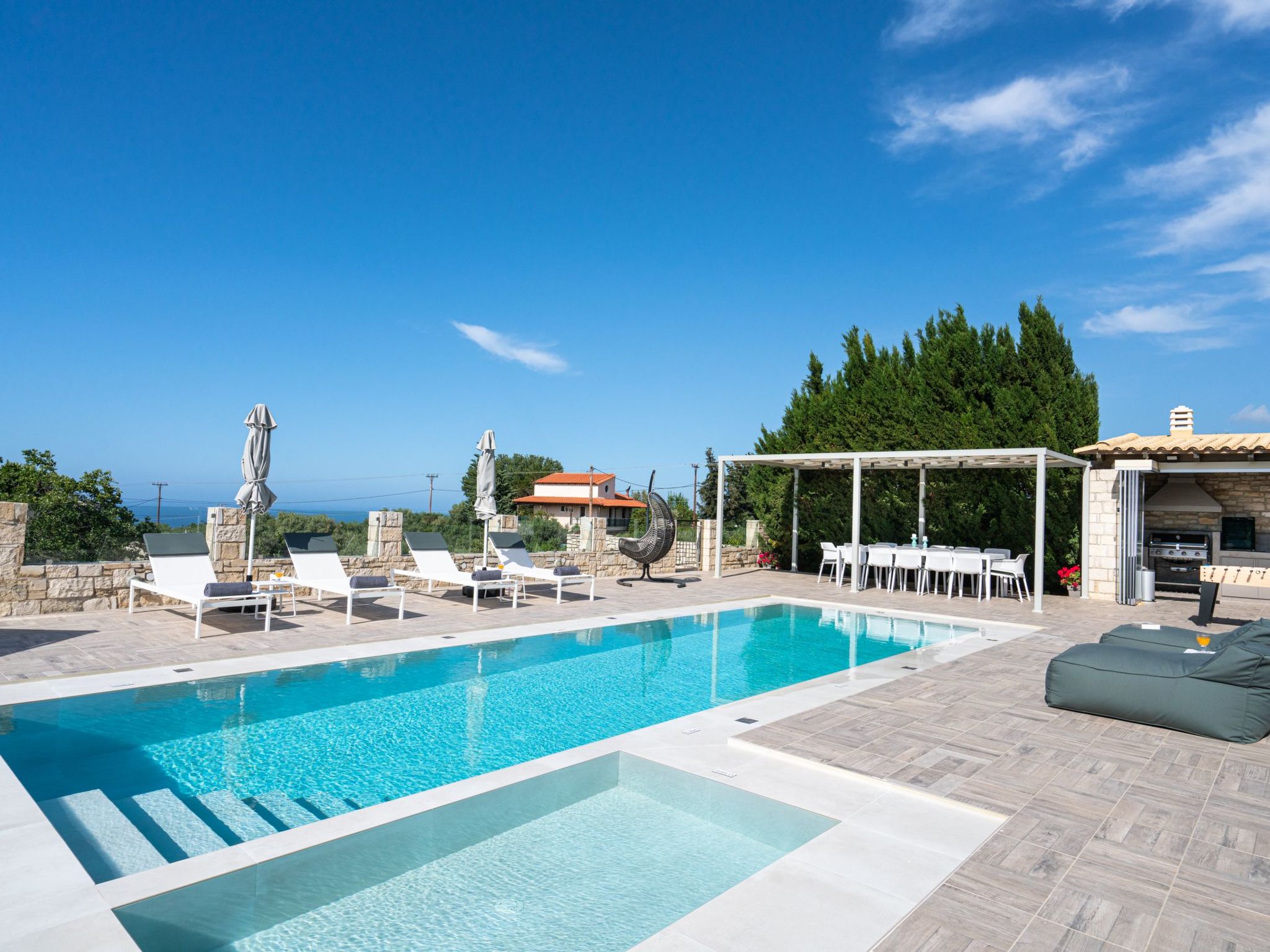 Ferienvilla "Oak Luxury" mit eigenem Pool-Draußen