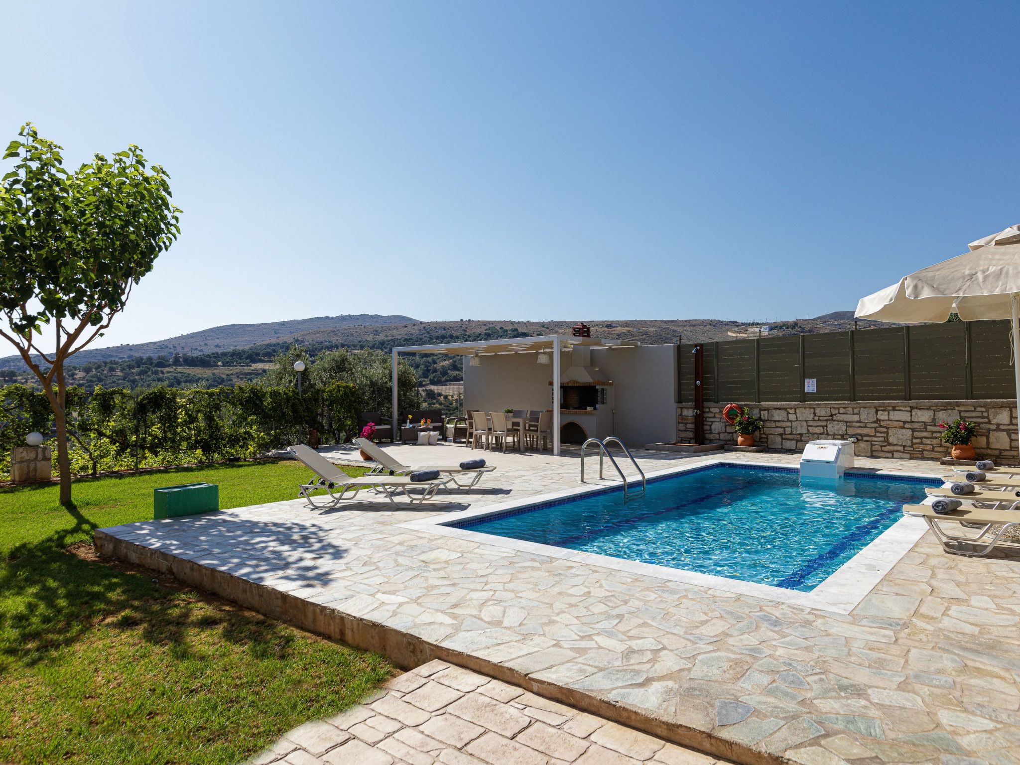 Familienfreundliche Villa mit privatem Pool und BBQ