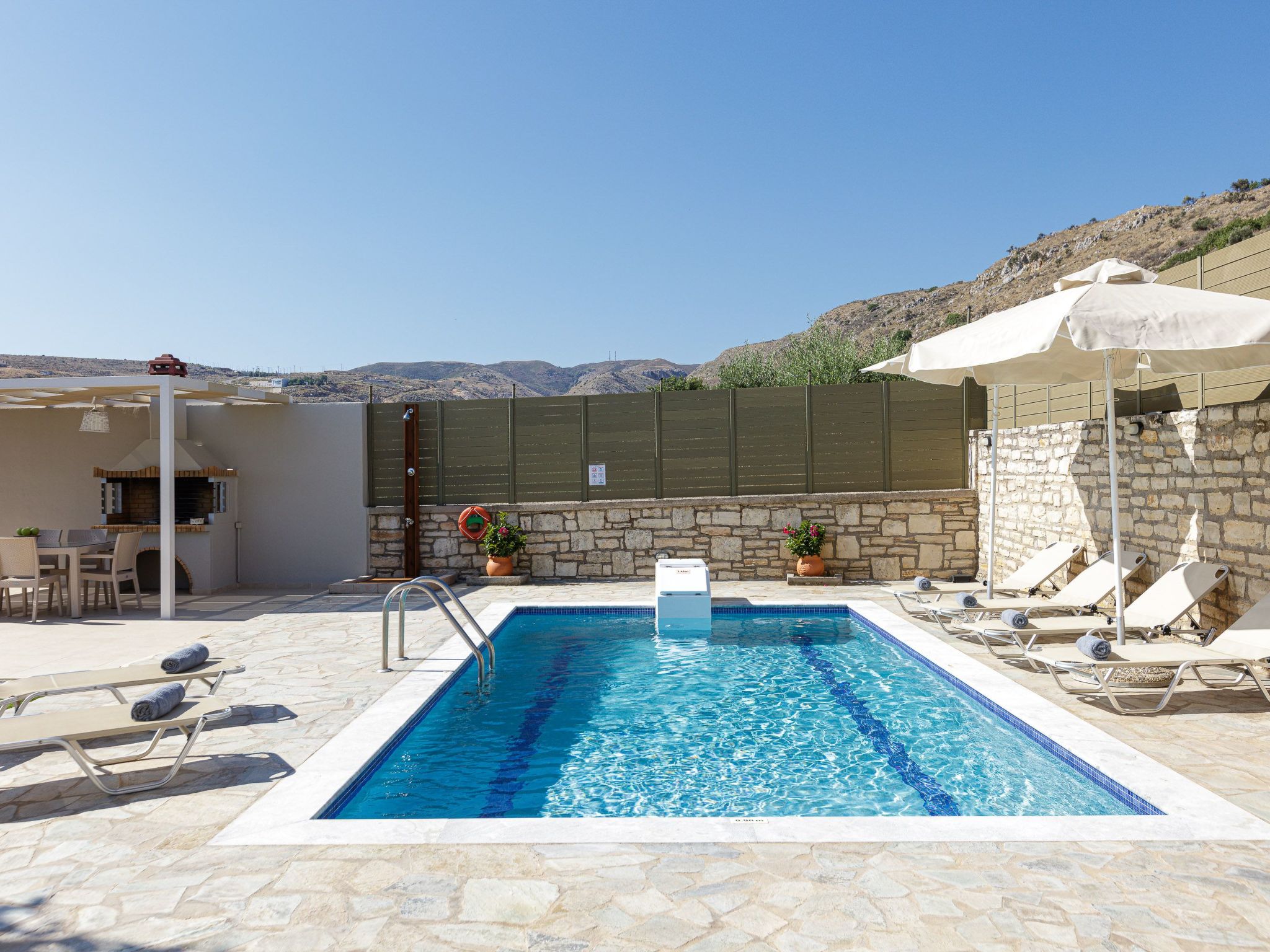 Familienfreundliche Villa mit privatem Pool und BBQ