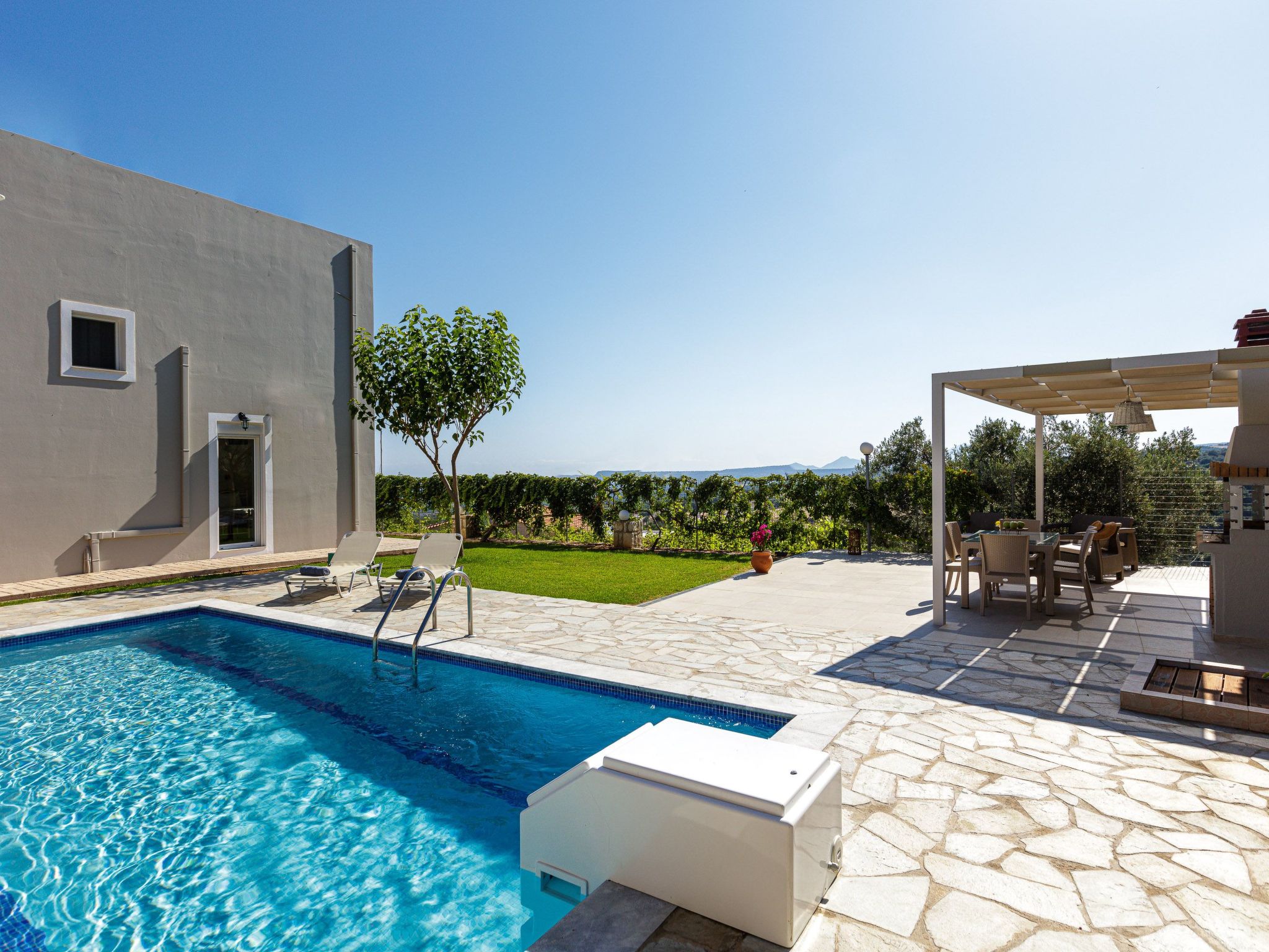 Familienfreundliche Villa mit privatem Pool und BBQ-Buiten