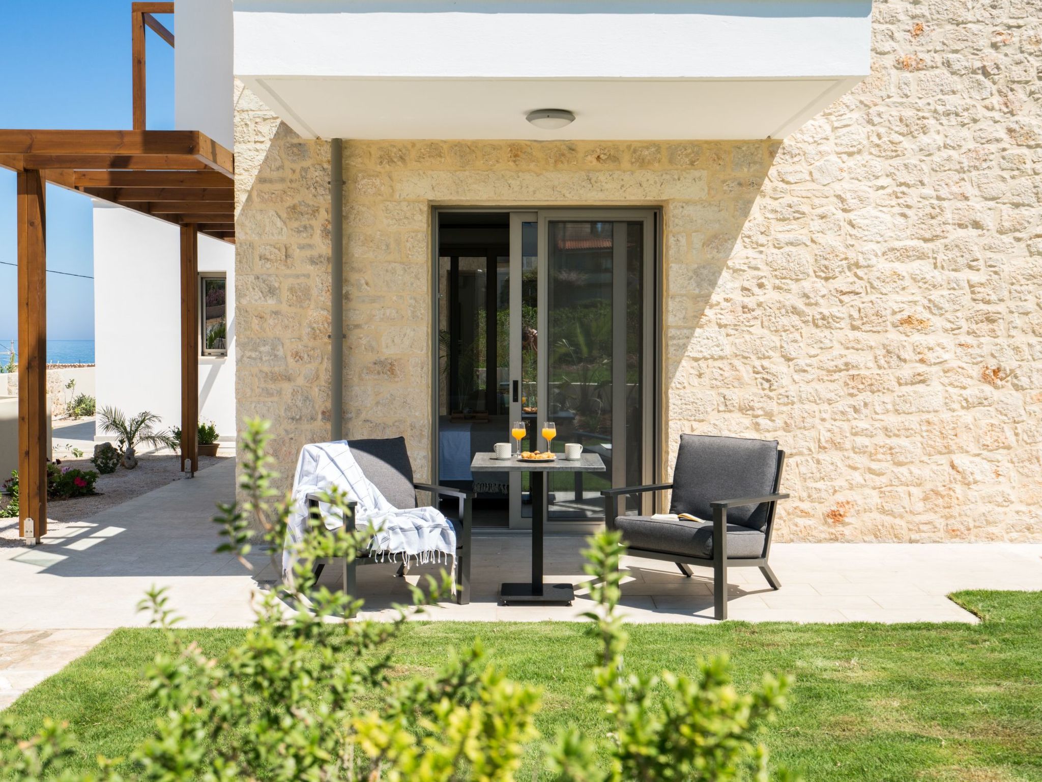 Villa am Strand mit Pool, Kinderbereich und BBQ-Outside