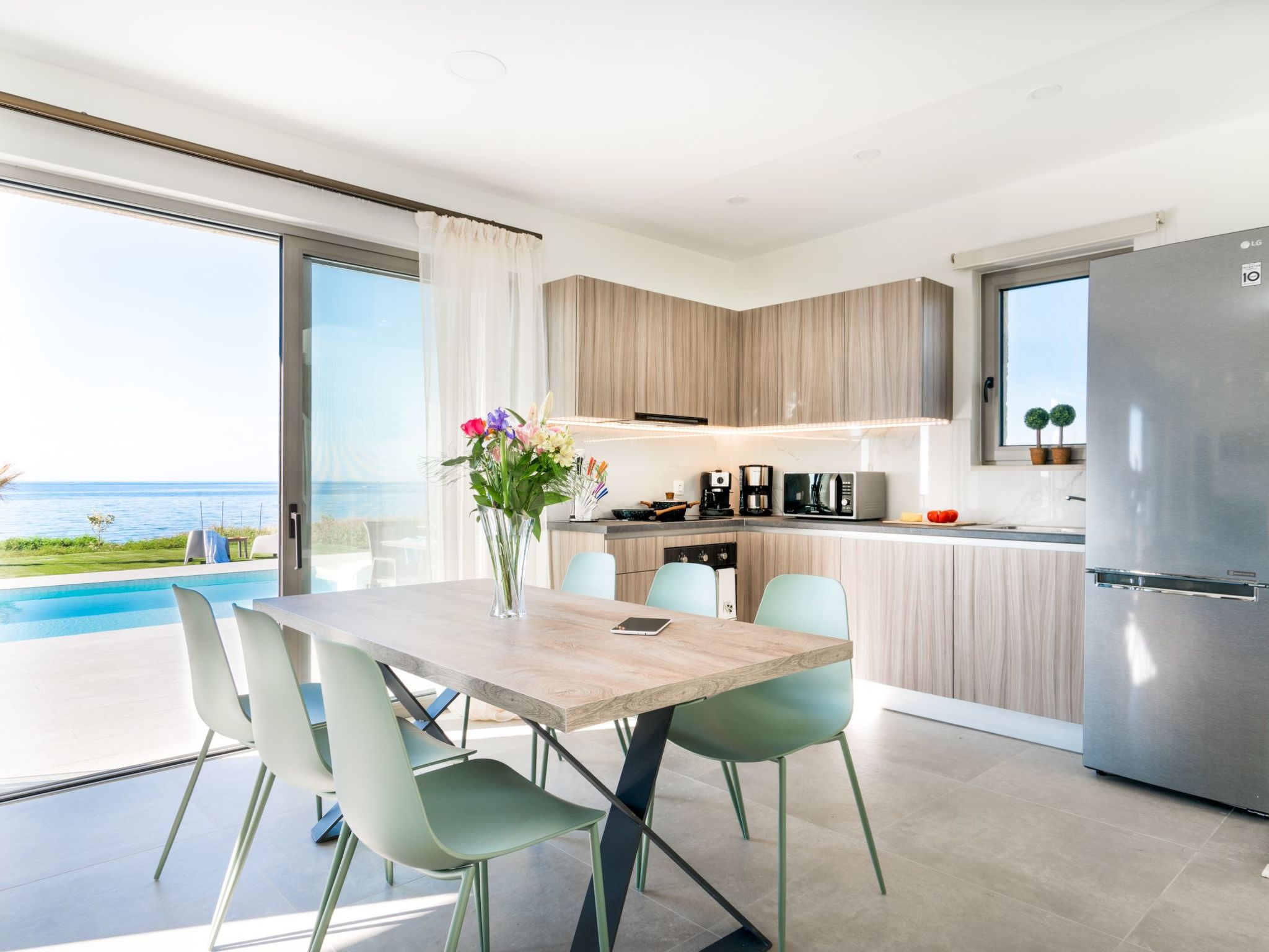 Villa am Strand mit Pool, Kinderbereich und BBQ-Image-tags.info