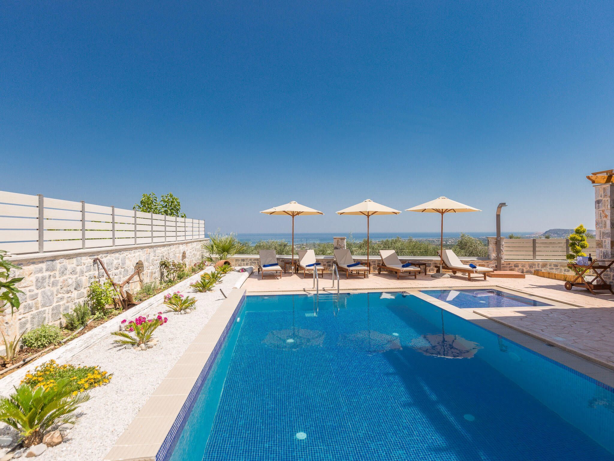 Family Villa Privater Pool Grillplatz Meerblick