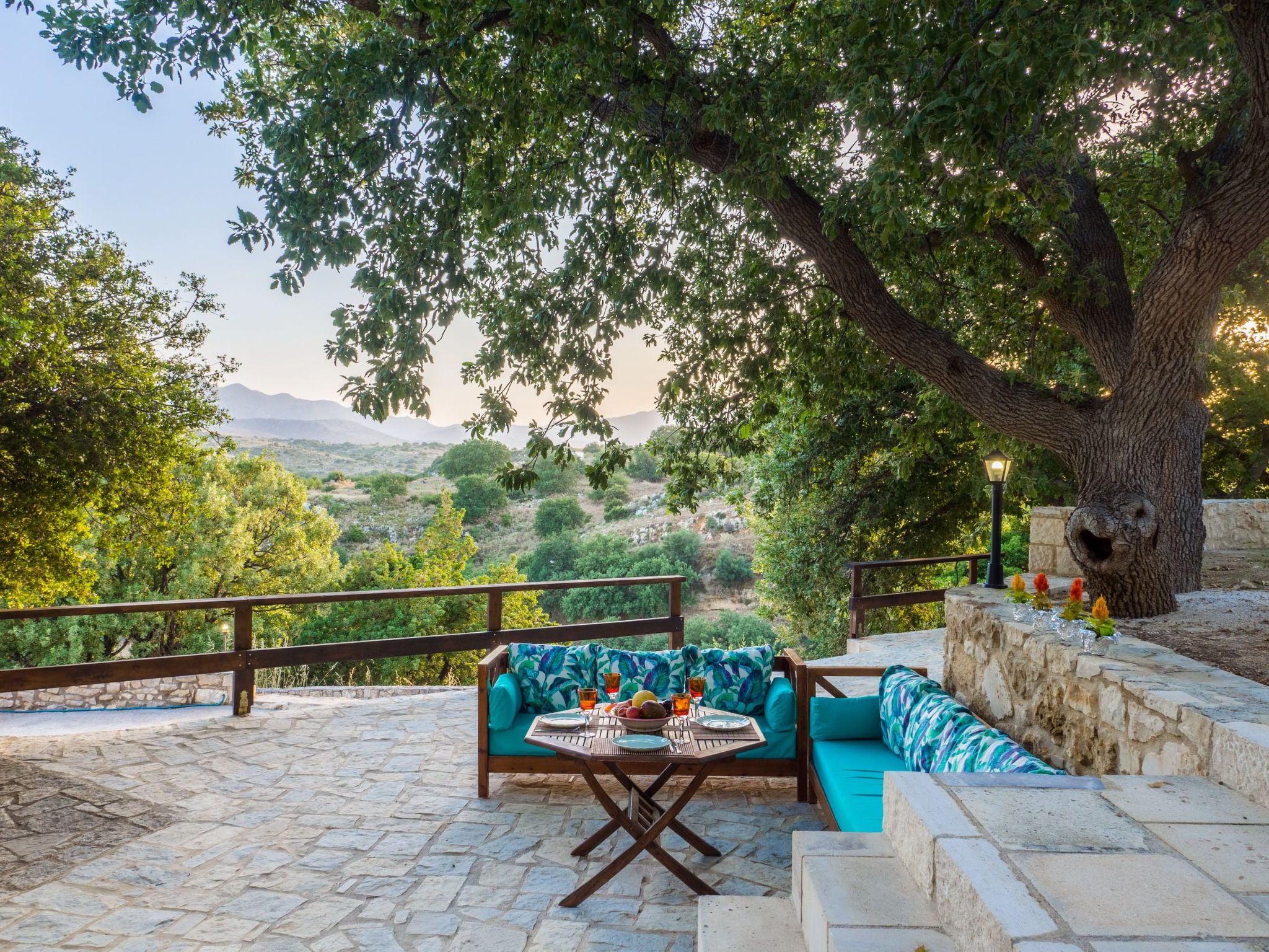 Villa aus Stein mit privatem Pool und BBQ-Bereich-Image-tags.info