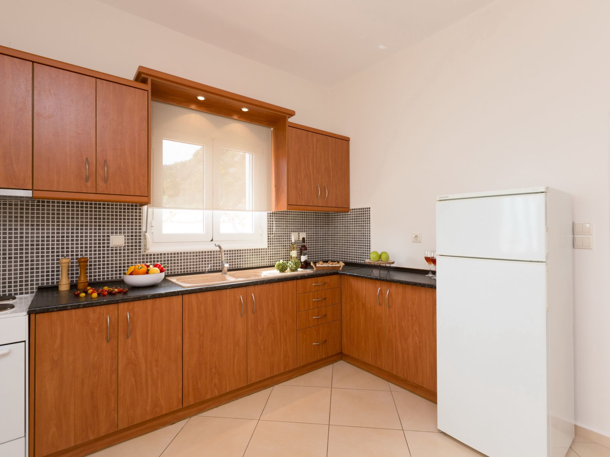 Familienvilla mit Pool, Garten, Spielplatz und BBQ-Binnen