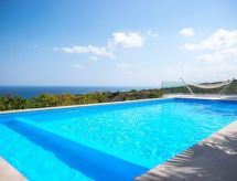 Villa mit Infinity-Pool und BBQ, Nähe zum Strand