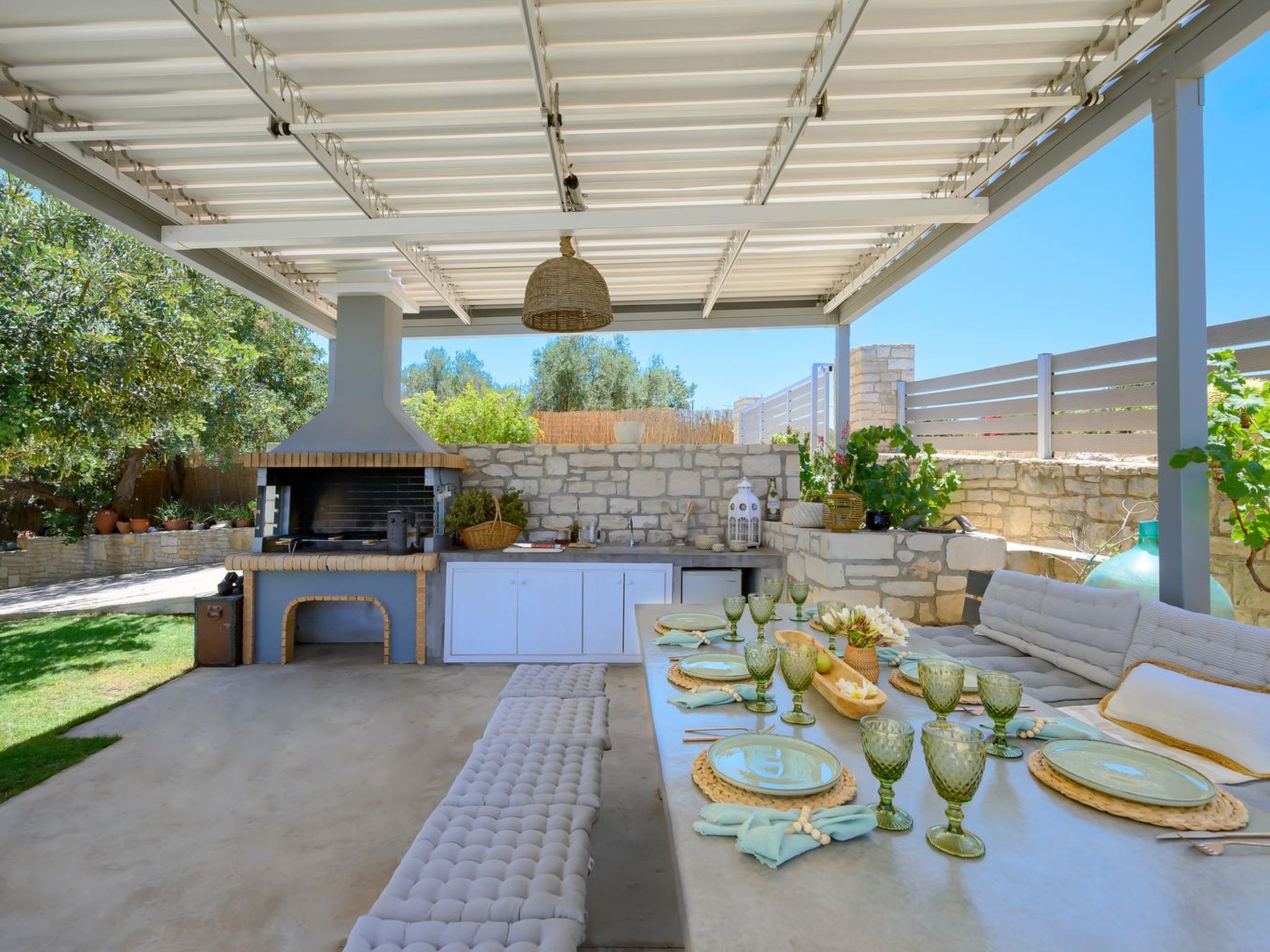 Villa mit Infinity-Pool und BBQ, Nähe zum Strand-Image-tags.info