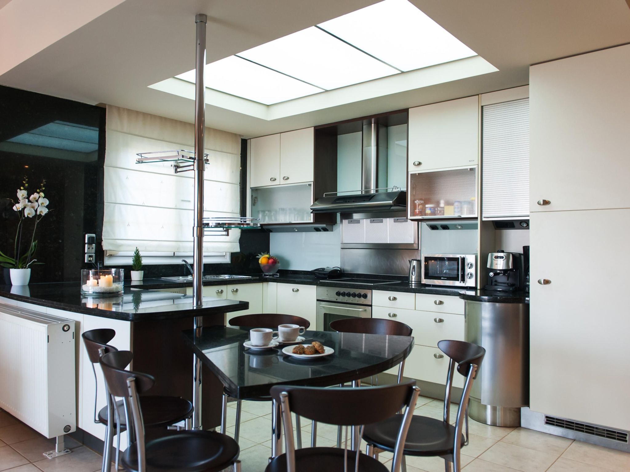 Villa mit Pool, Spielplatz, Pingpong und Grillplatz-Inside