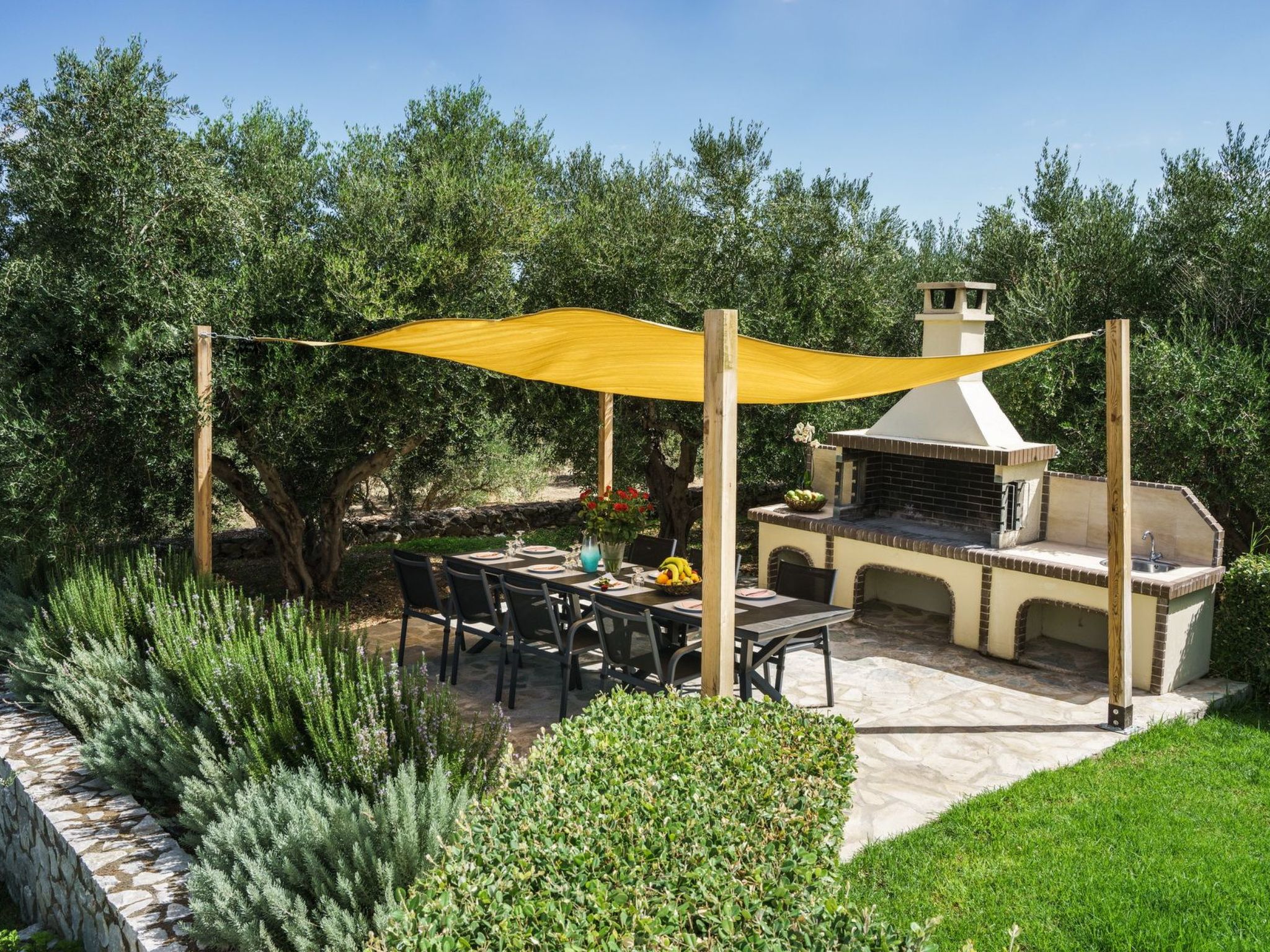 Villa mit Pool, Spielplatz, Pingpong und Grillplatz-Image-tags.info