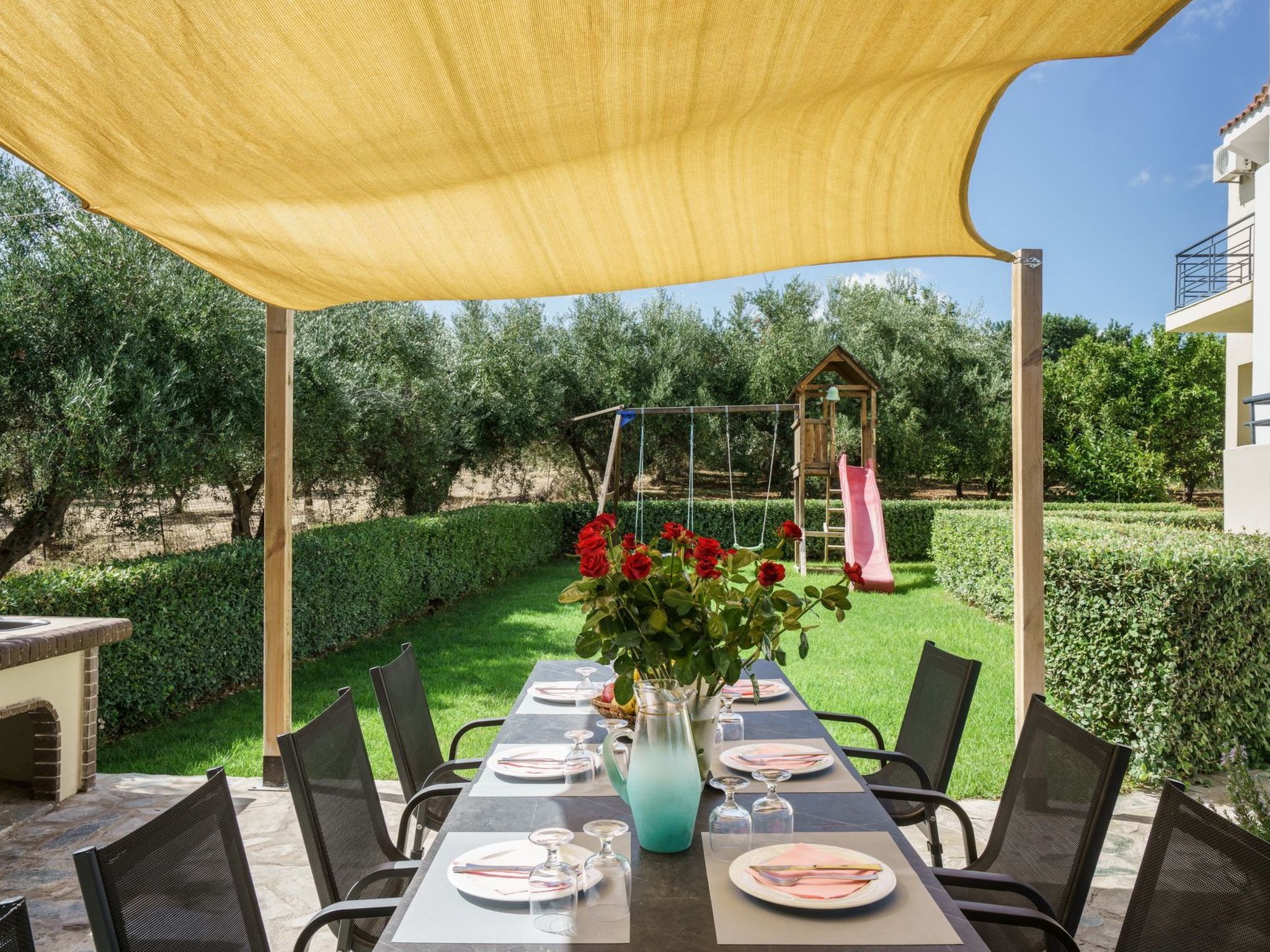 Villa mit Pool, Spielplatz, Pingpong und Grillplatz-Image-tags.info