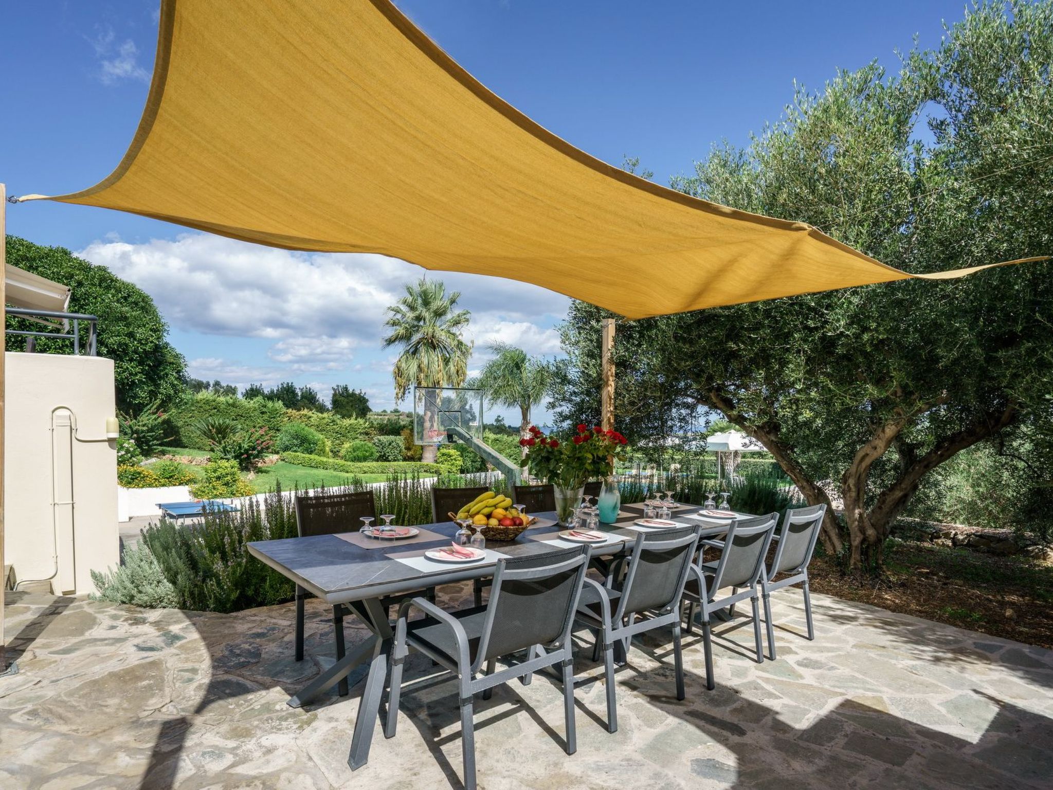 Villa mit Pool, Spielplatz, Pingpong und Grillplatz-Image-tags.info