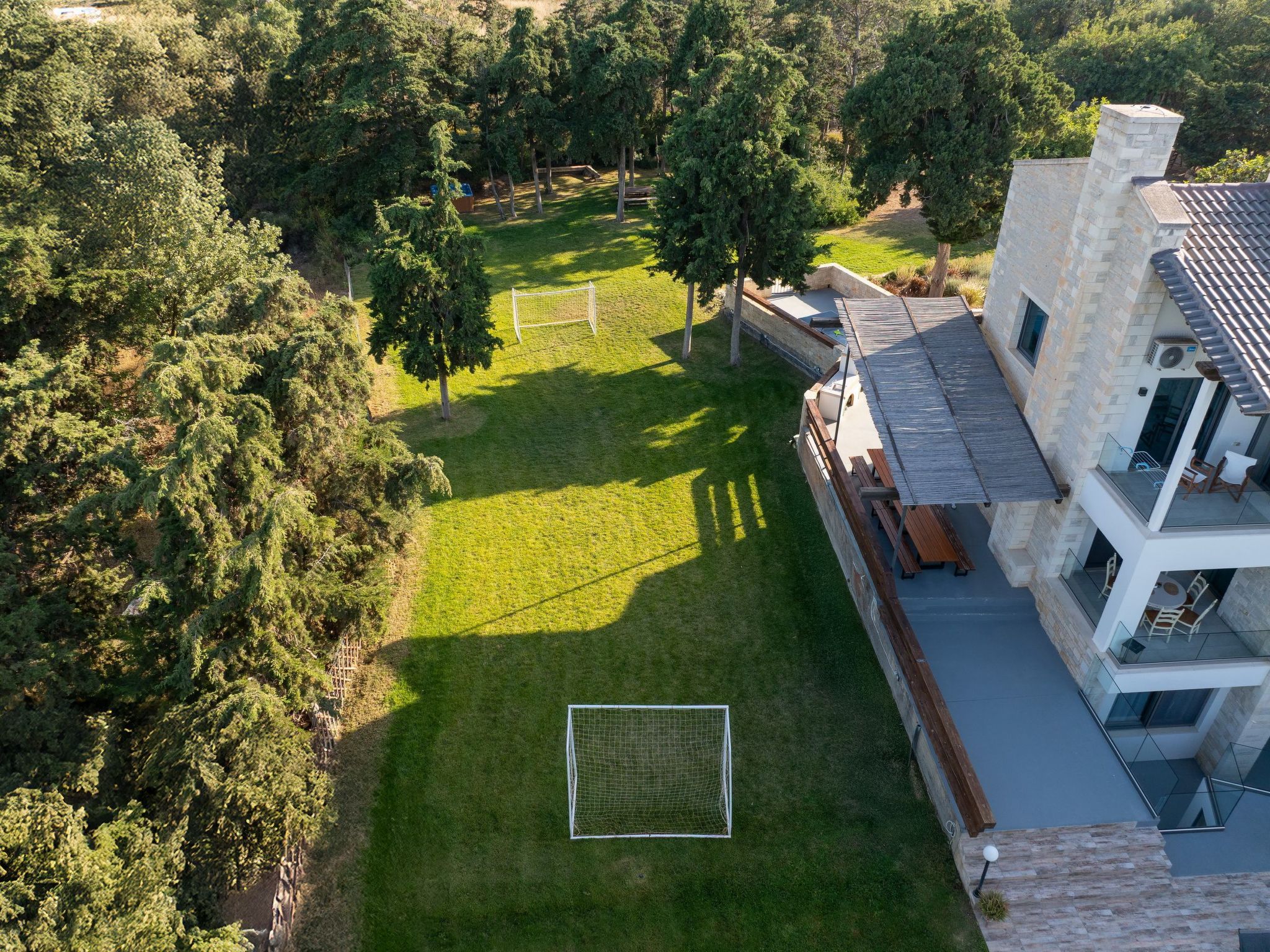 Kostenloses Frühstück, Pools, Kinderbereich, für 20 Gäste-Image-tags.info