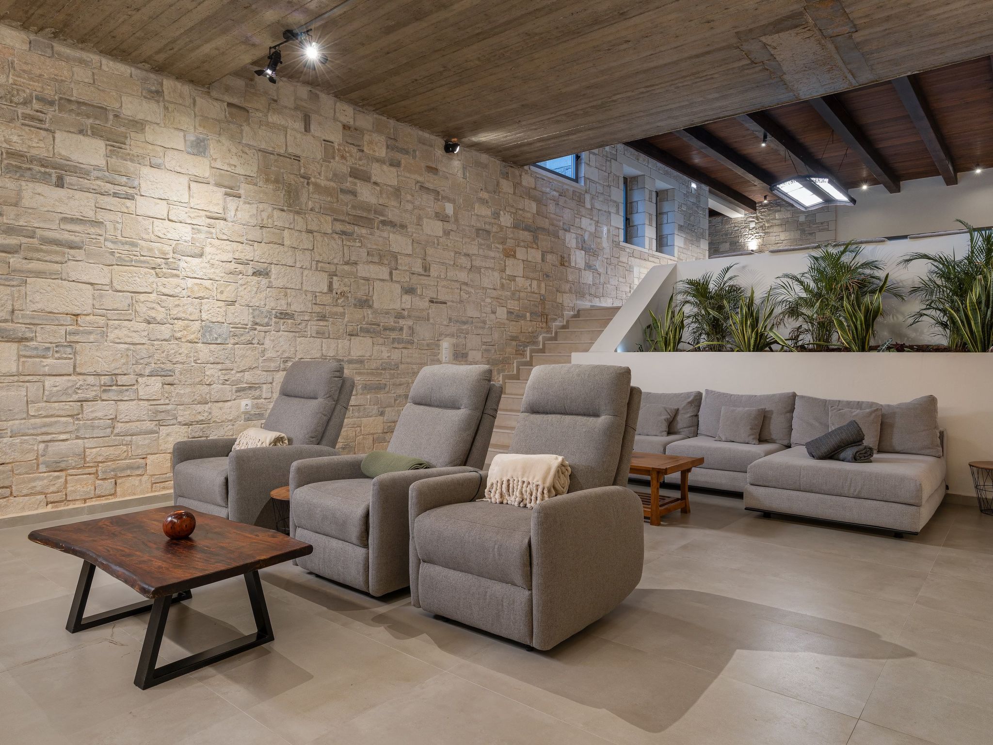 Kostenloses Frühstück, Pools, Kinderbereich, für 20 Gäste-Image-tags.info