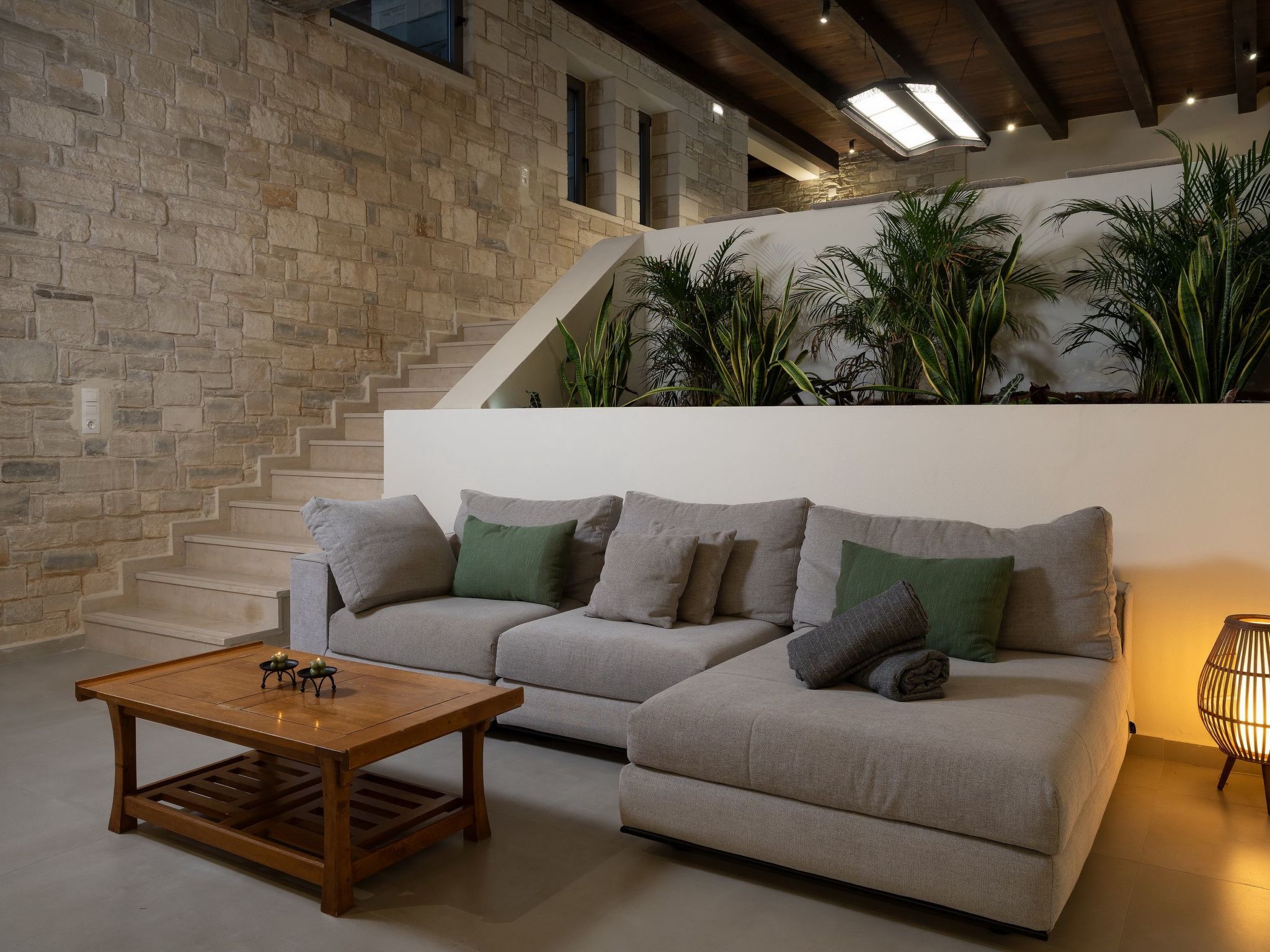 Kostenloses Frühstück, Pools, Kinderbereich, für 20 Gäste-Image-tags.info