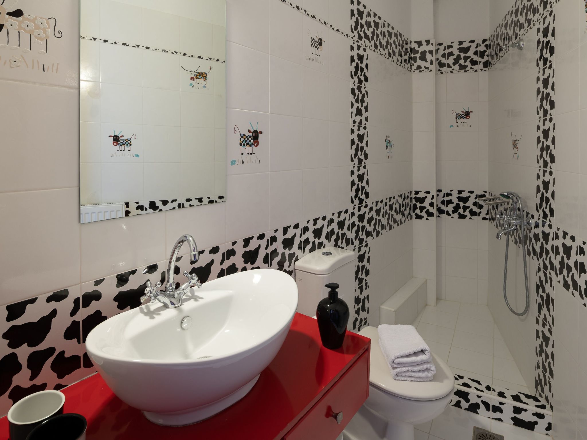 Ferienvilla "Rousa" mit Bergblick-Image-tags.info