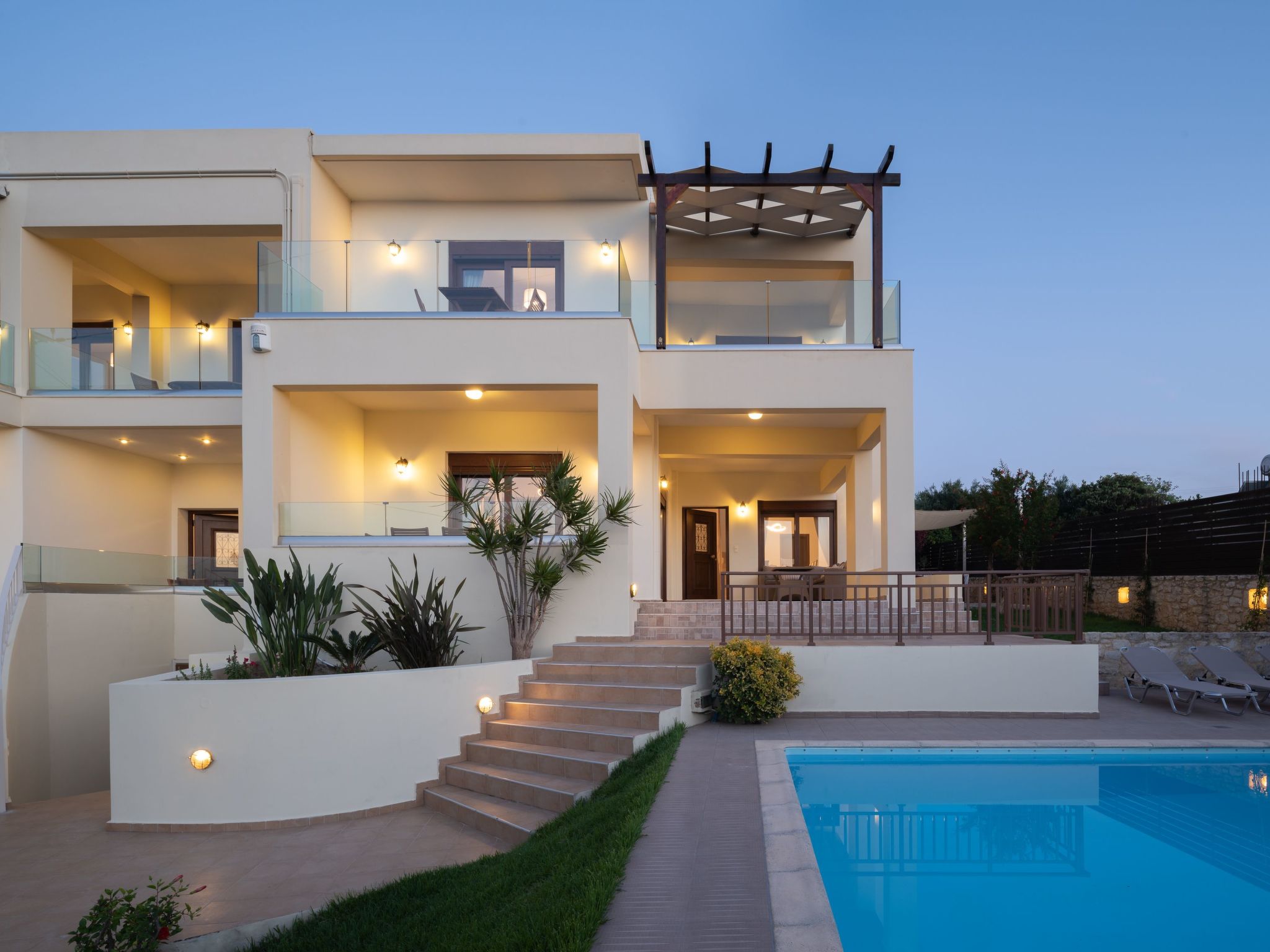 Ferienvilla "Rousa" mit Bergblick-Image-tags.info