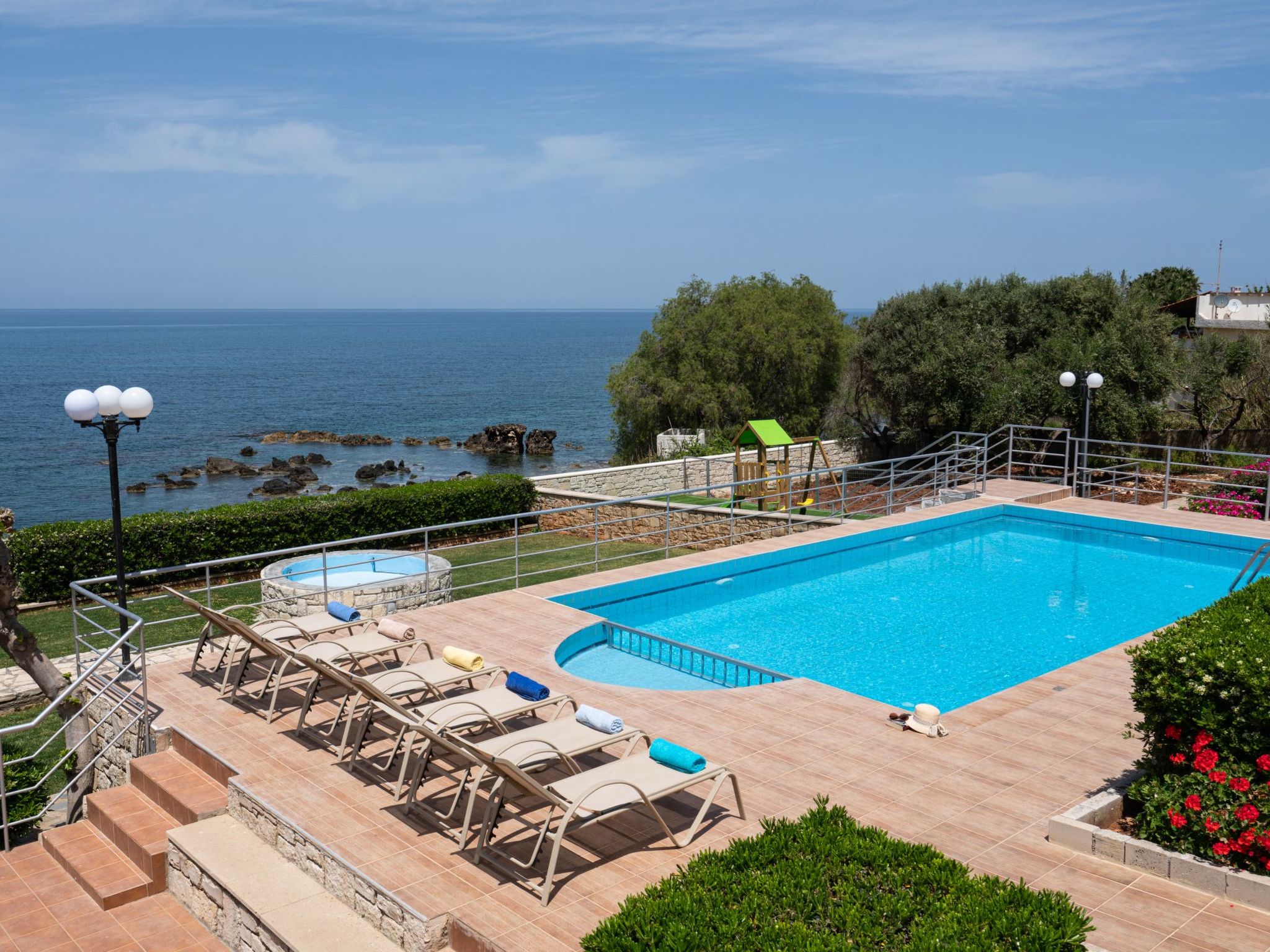 Villa am Strand mit privatem Swimmingpool und Meerblick-Image-tags.info