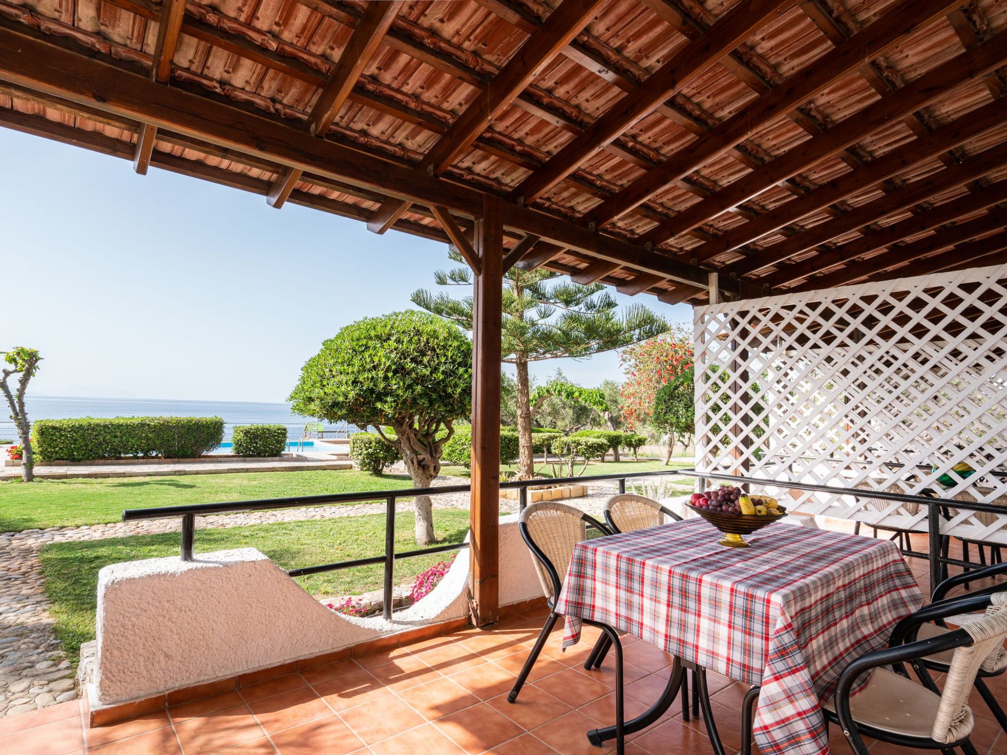 Villa am Strand mit privatem Swimmingpool und Meerblick-Image-tags.info