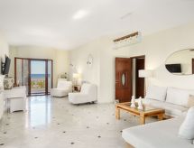 Villa mit Meerblick und privatem Pool, BBQ 1,5km vom Strand entfernt